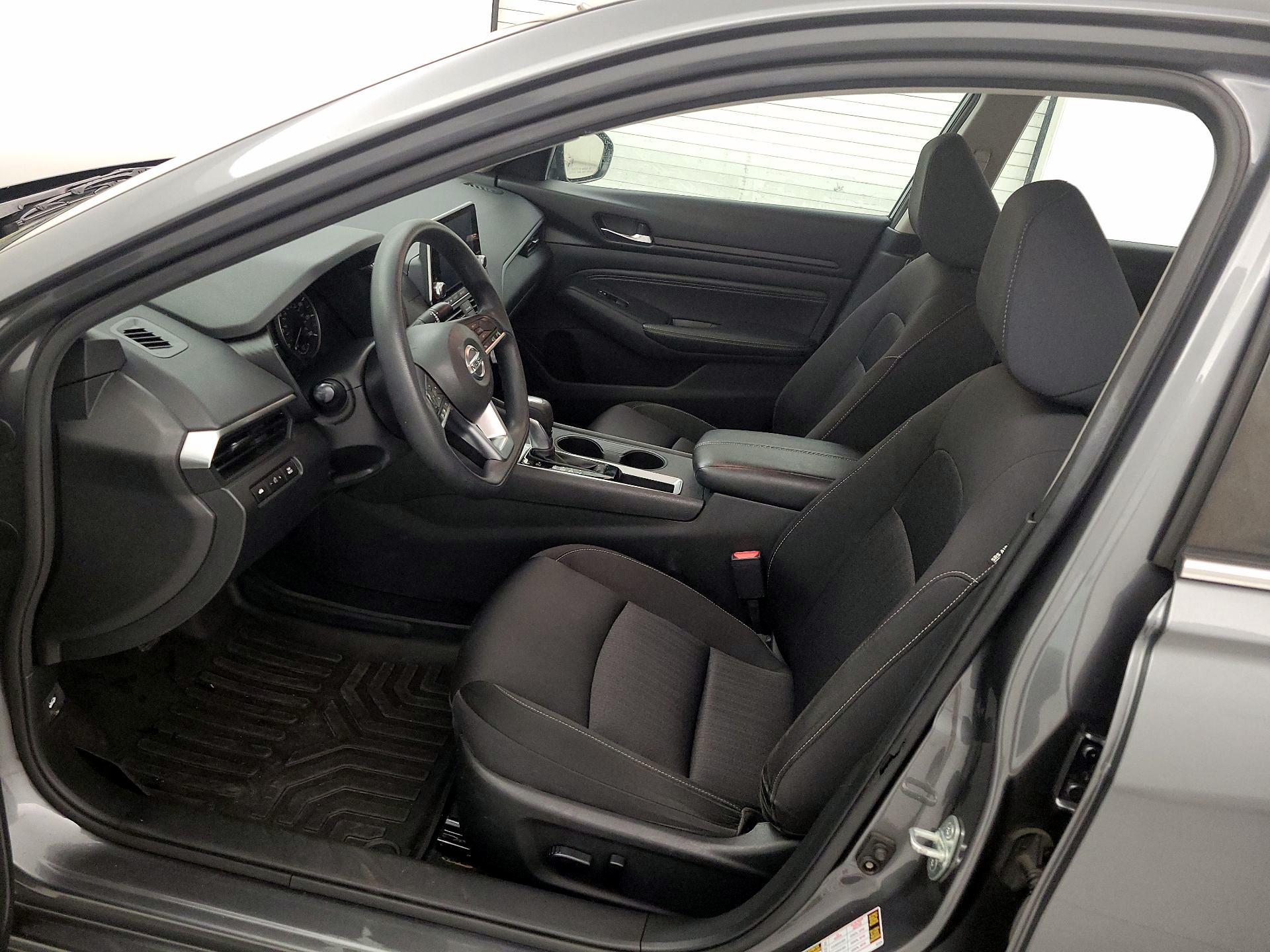 Thumbnail: 2019 Nissan Altima - 11