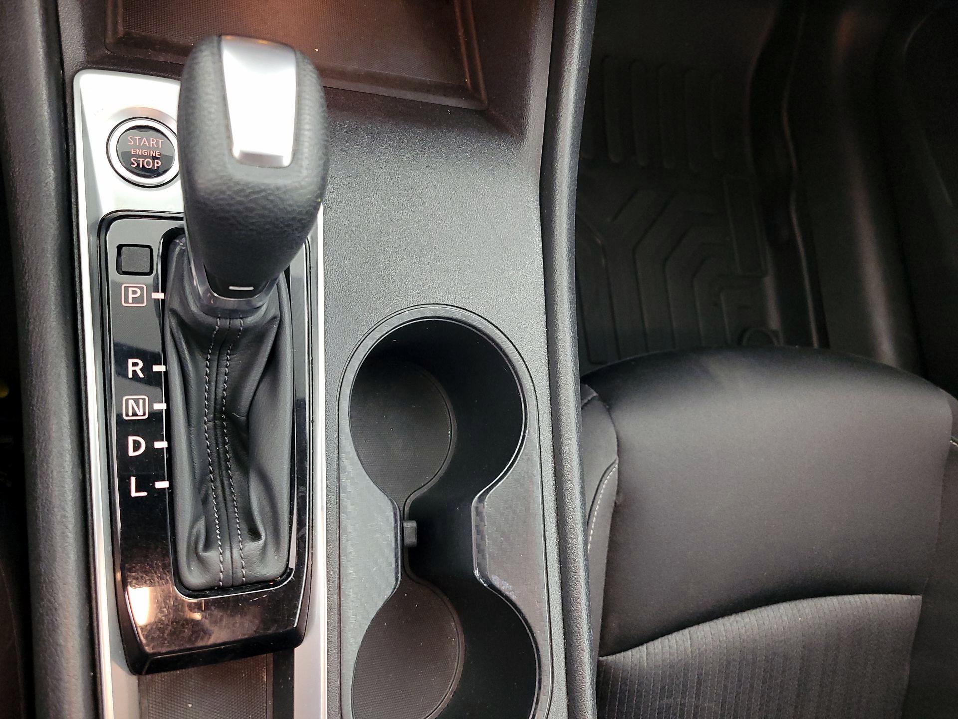 Thumbnail: 2019 Nissan Altima - 17