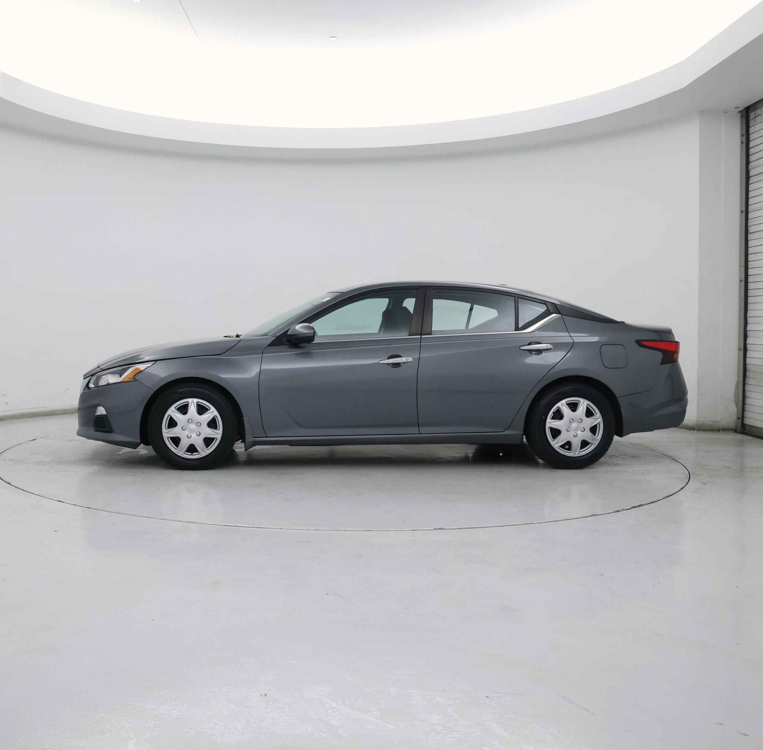 Thumbnail: 2019 Nissan Altima - 3