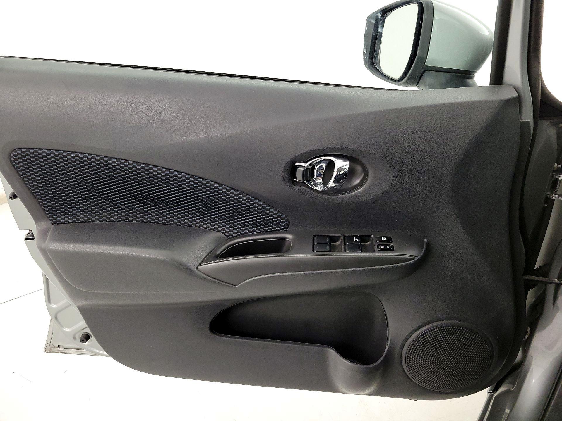 Thumbnail: 2015 Nissan Versa Note - 12