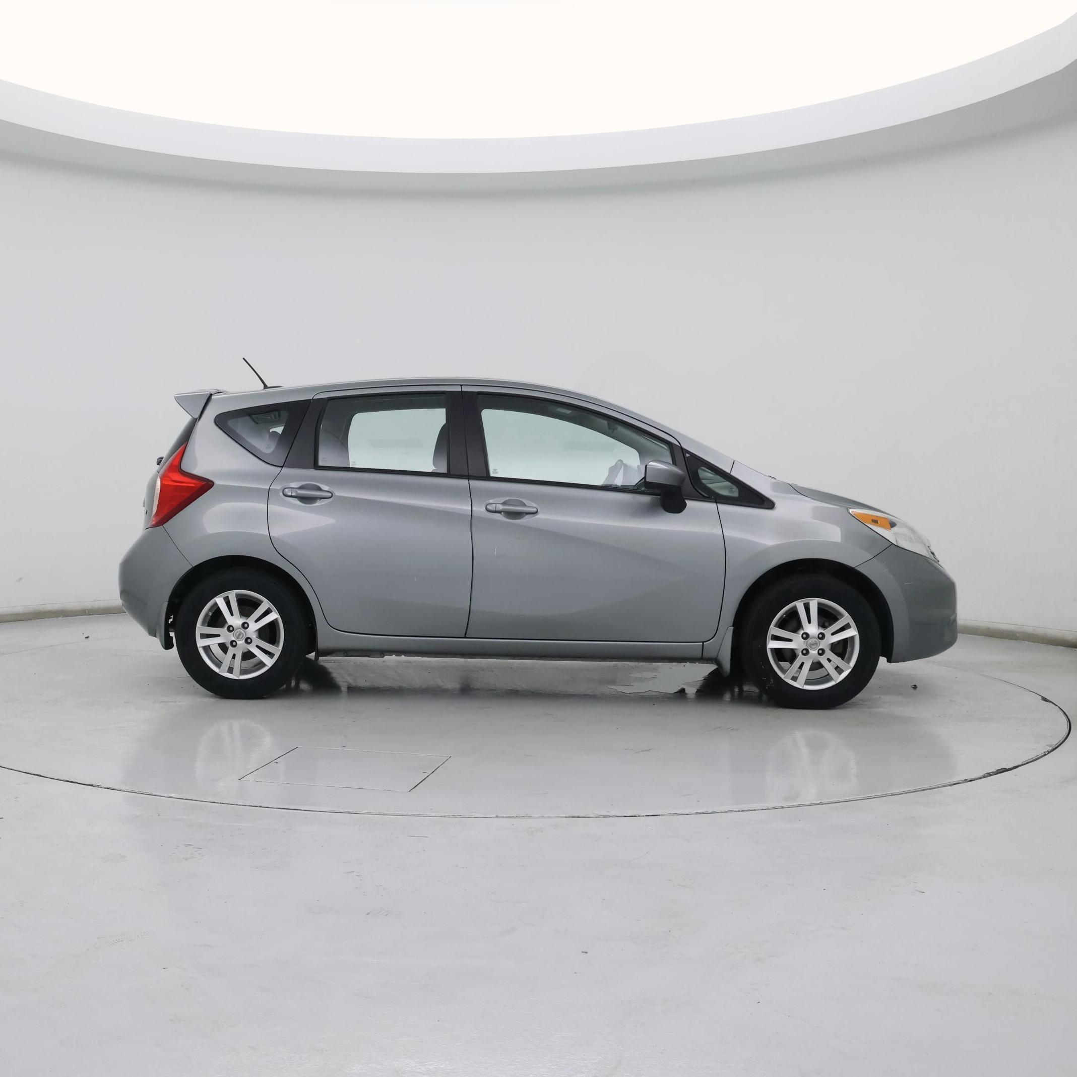 Thumbnail: 2015 Nissan Versa Note - 7
