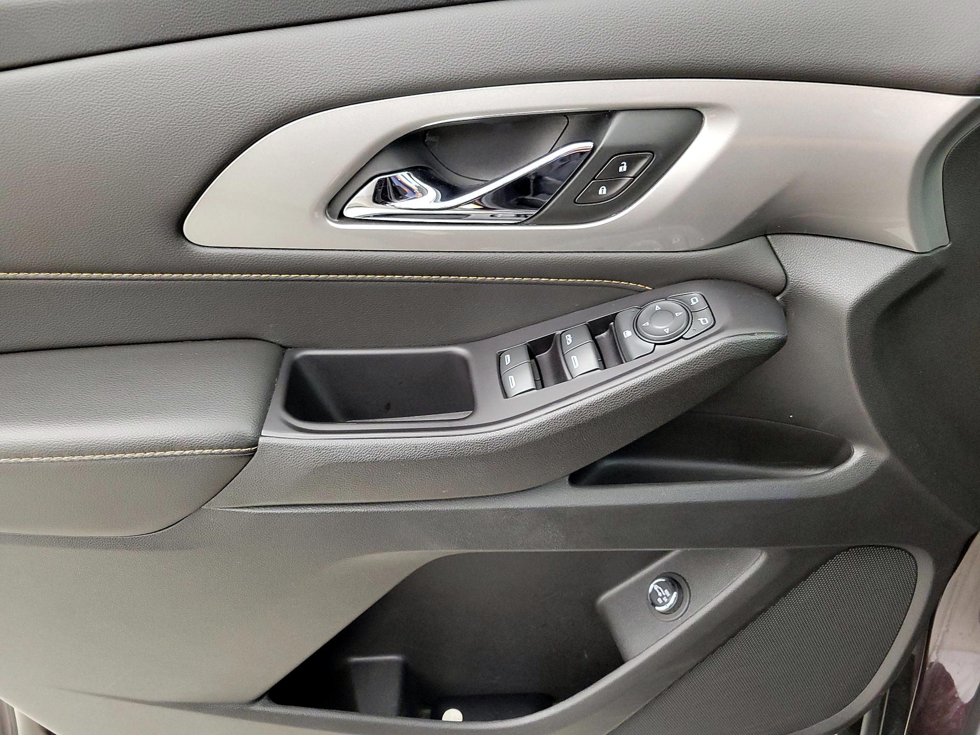 Thumbnail: 2020 Chevrolet Traverse - 12