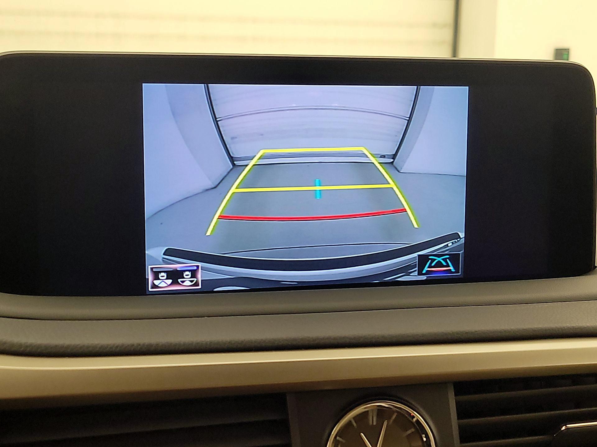 Thumbnail: 2022 Lexus RX - 15