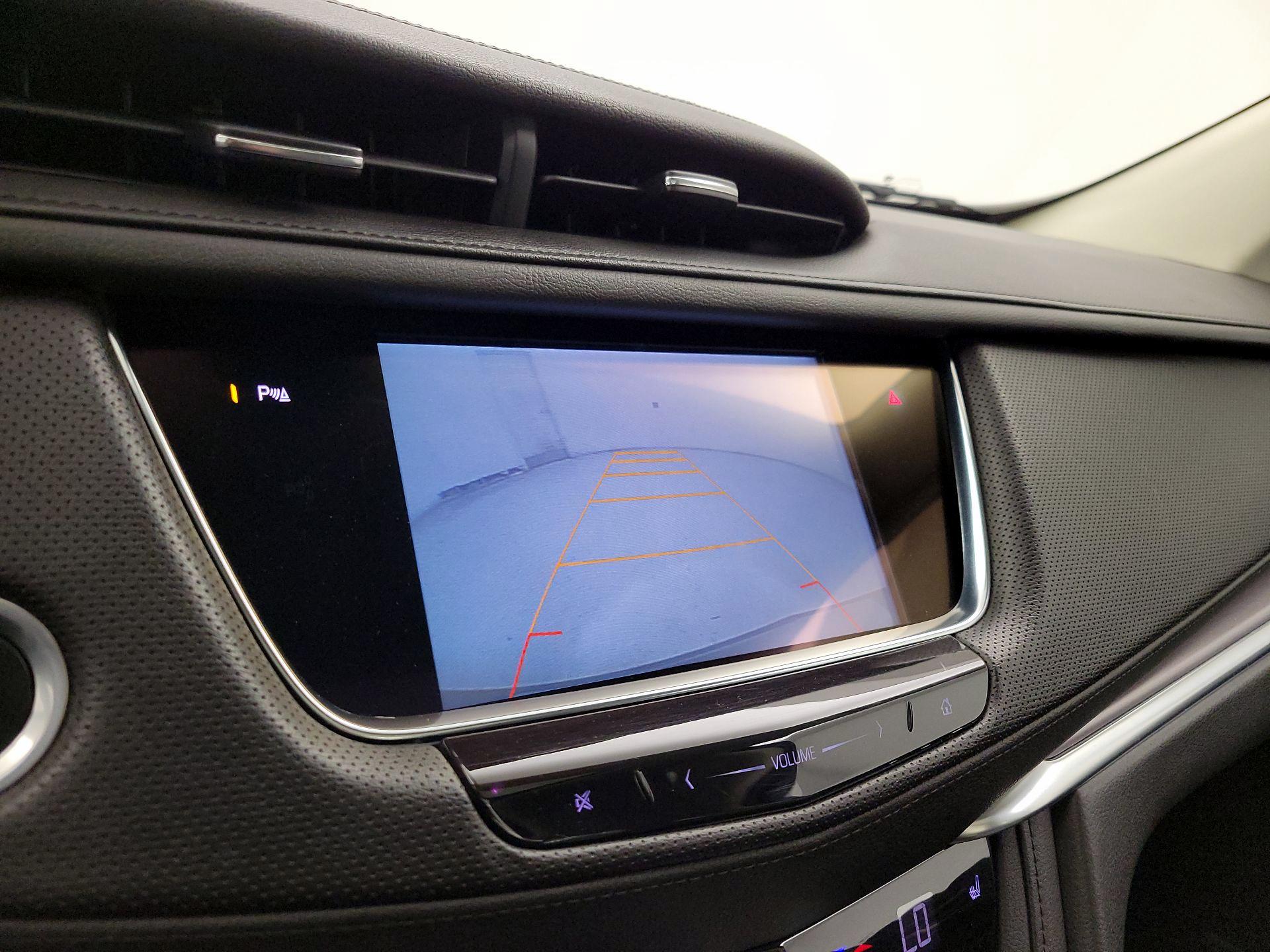 Thumbnail: 2017 Cadillac XT5 - 15