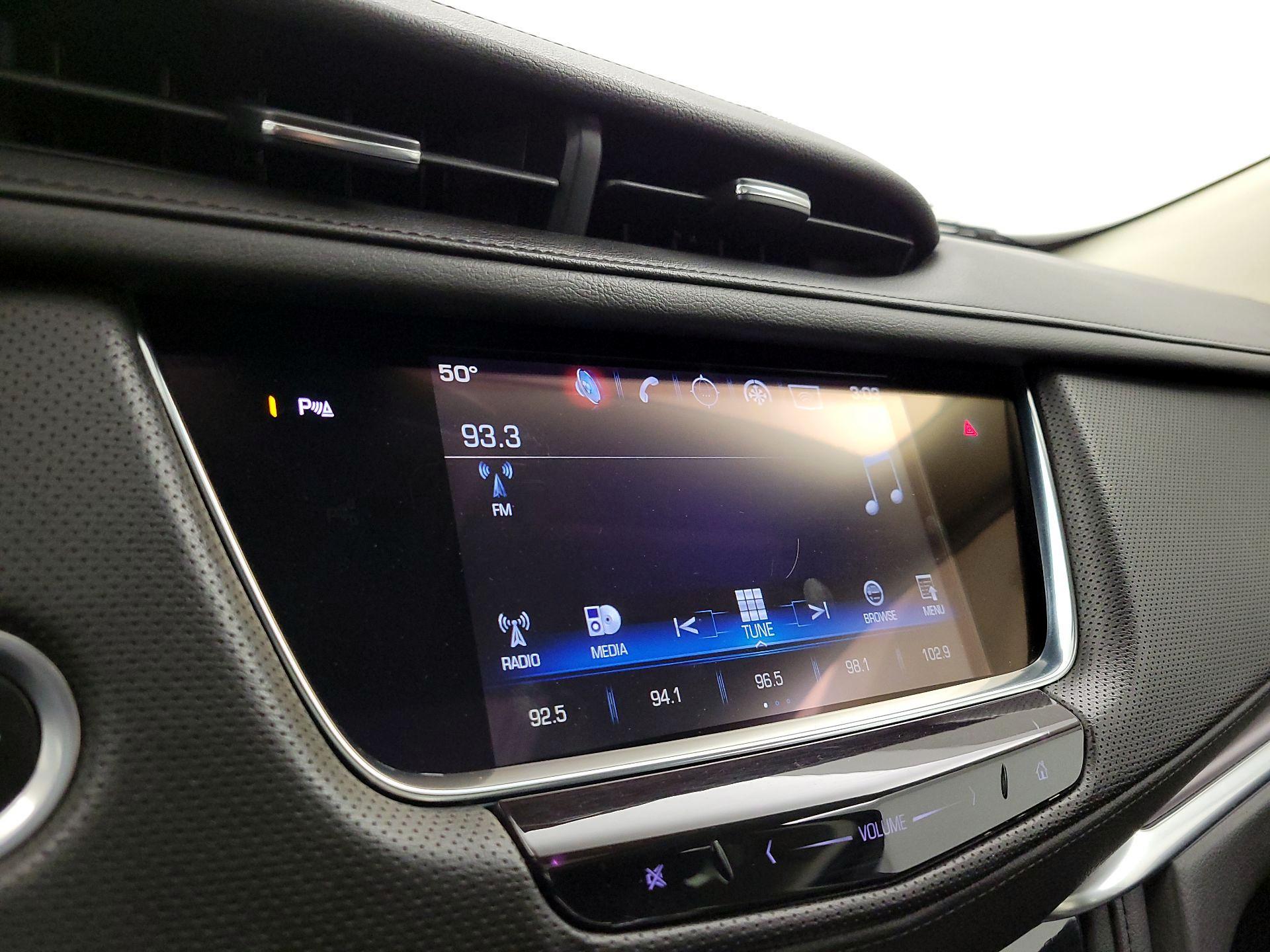Thumbnail: 2017 Cadillac XT5 - 16