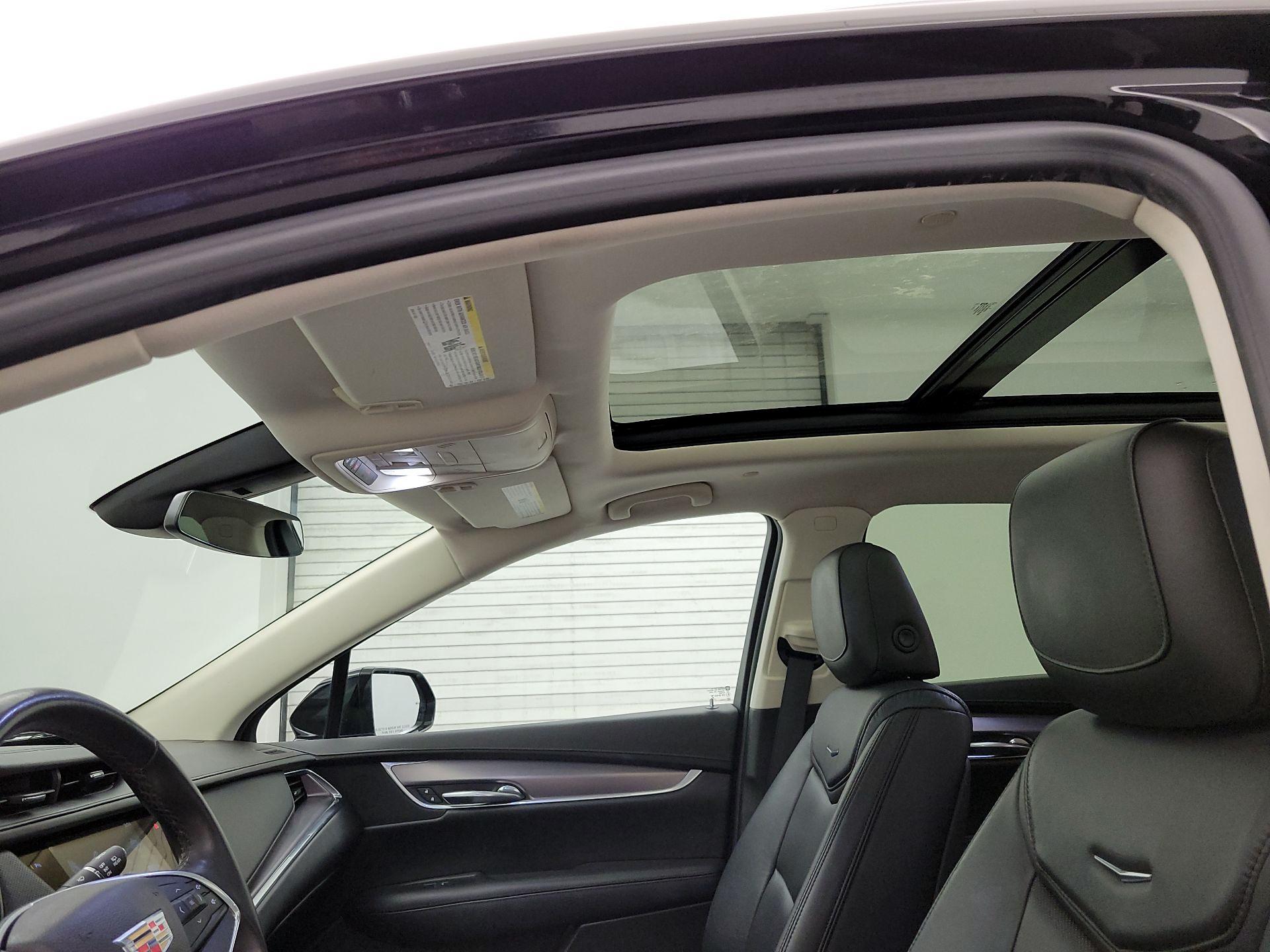 Thumbnail: 2017 Cadillac XT5 - 19