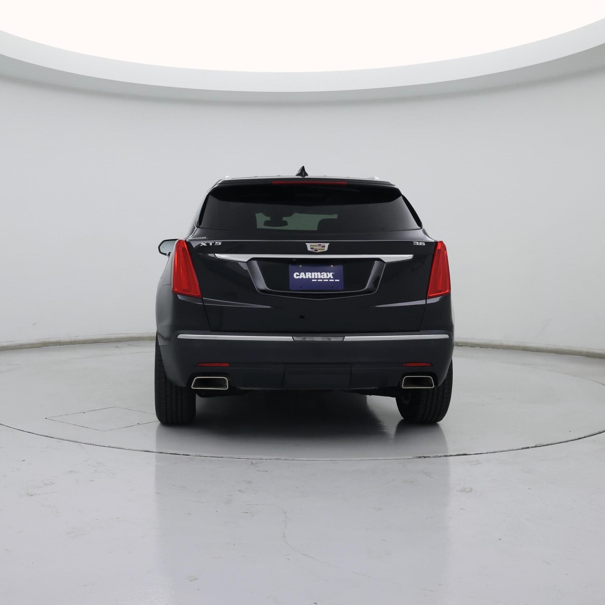 Thumbnail: 2017 Cadillac XT5 - 6