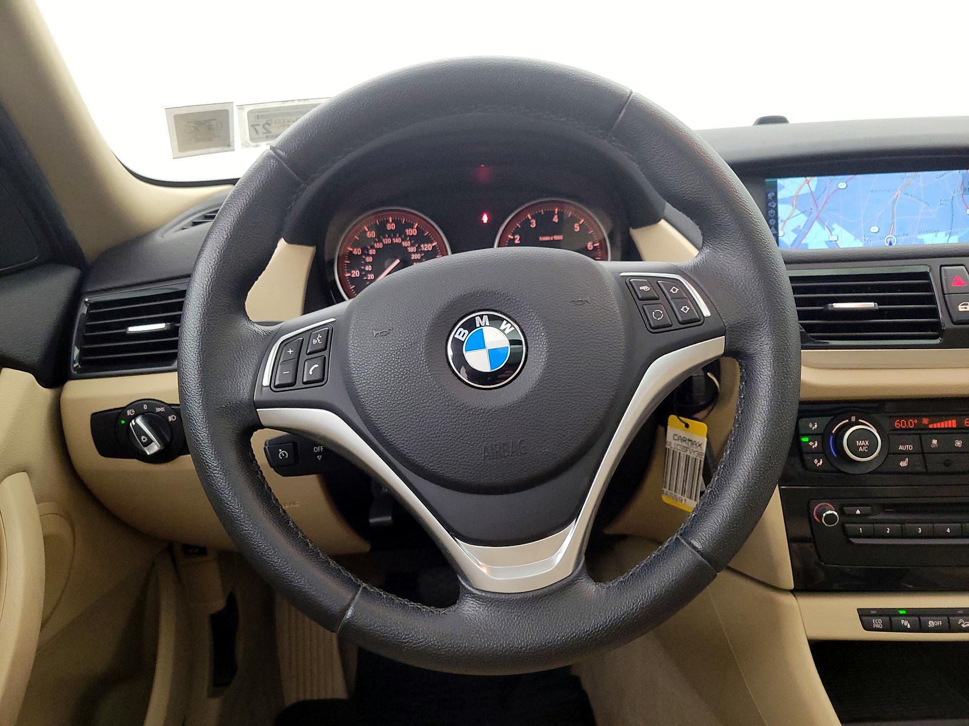 Thumbnail: 2015 BMW X1 - 10