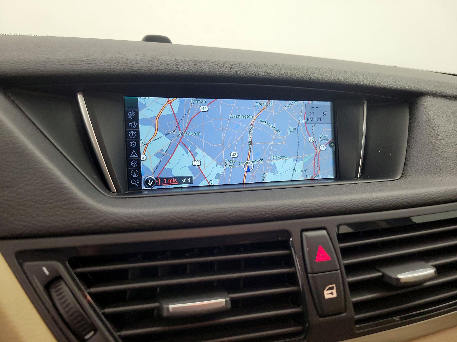 Thumbnail: 2015 BMW X1 - 14