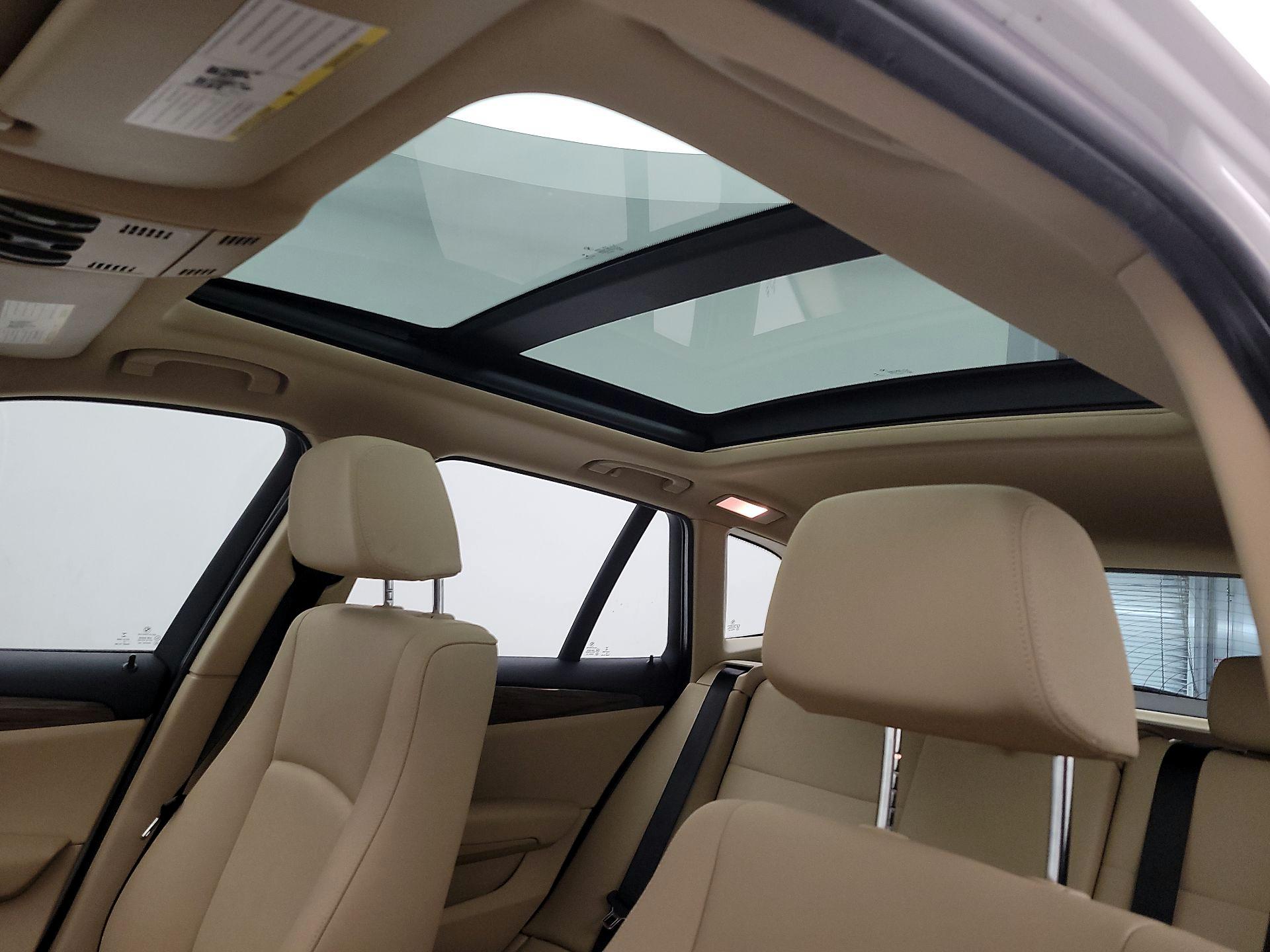 Thumbnail: 2015 BMW X1 - 20