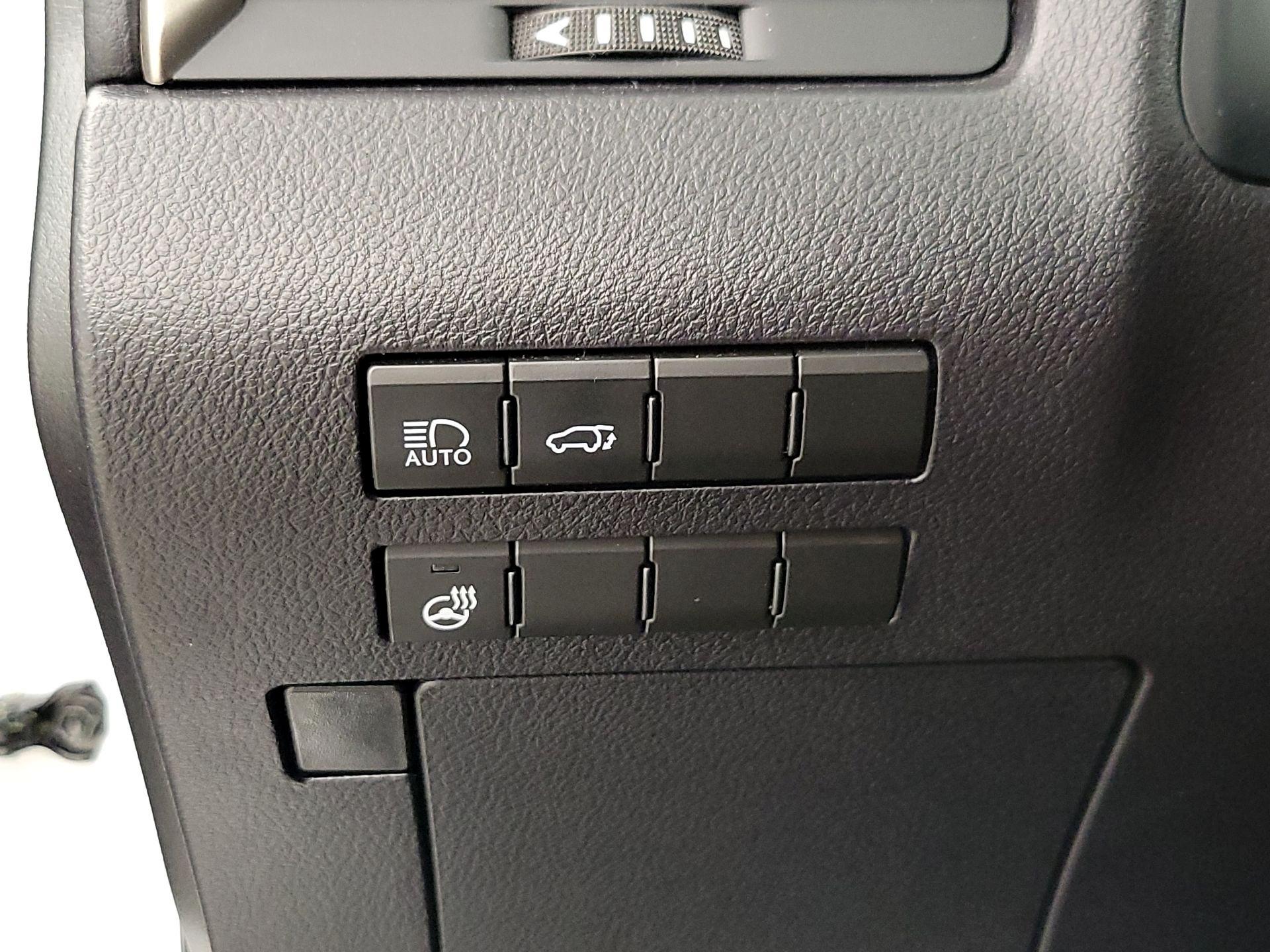 Thumbnail: 2022 Lexus RX - 13