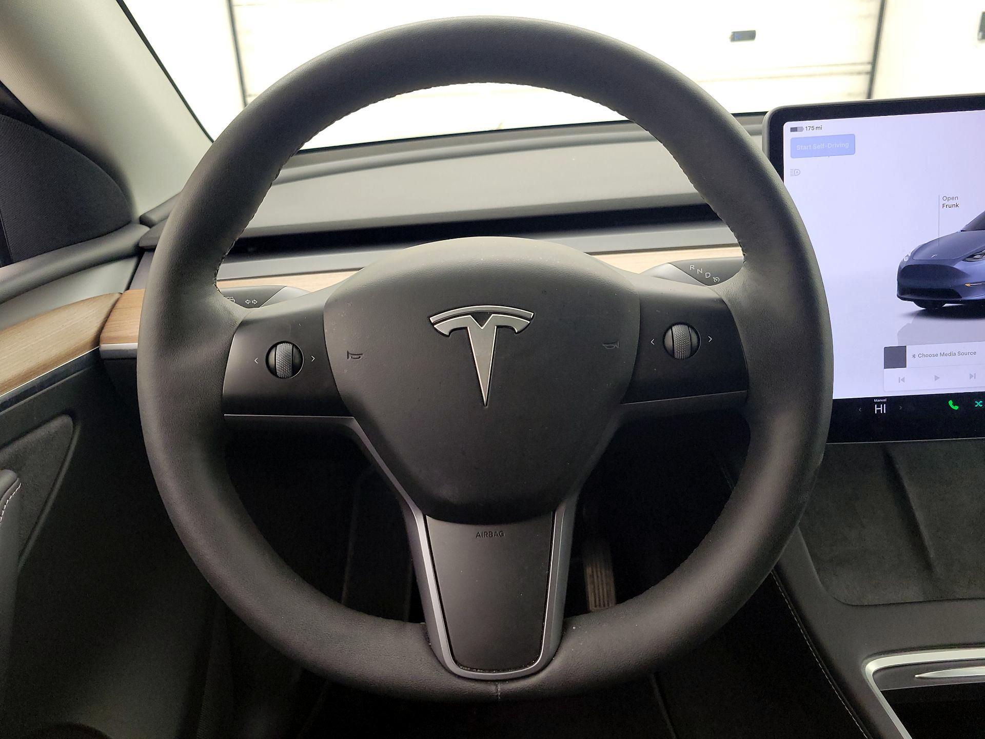 Thumbnail: 2023 Tesla Model Y - 10