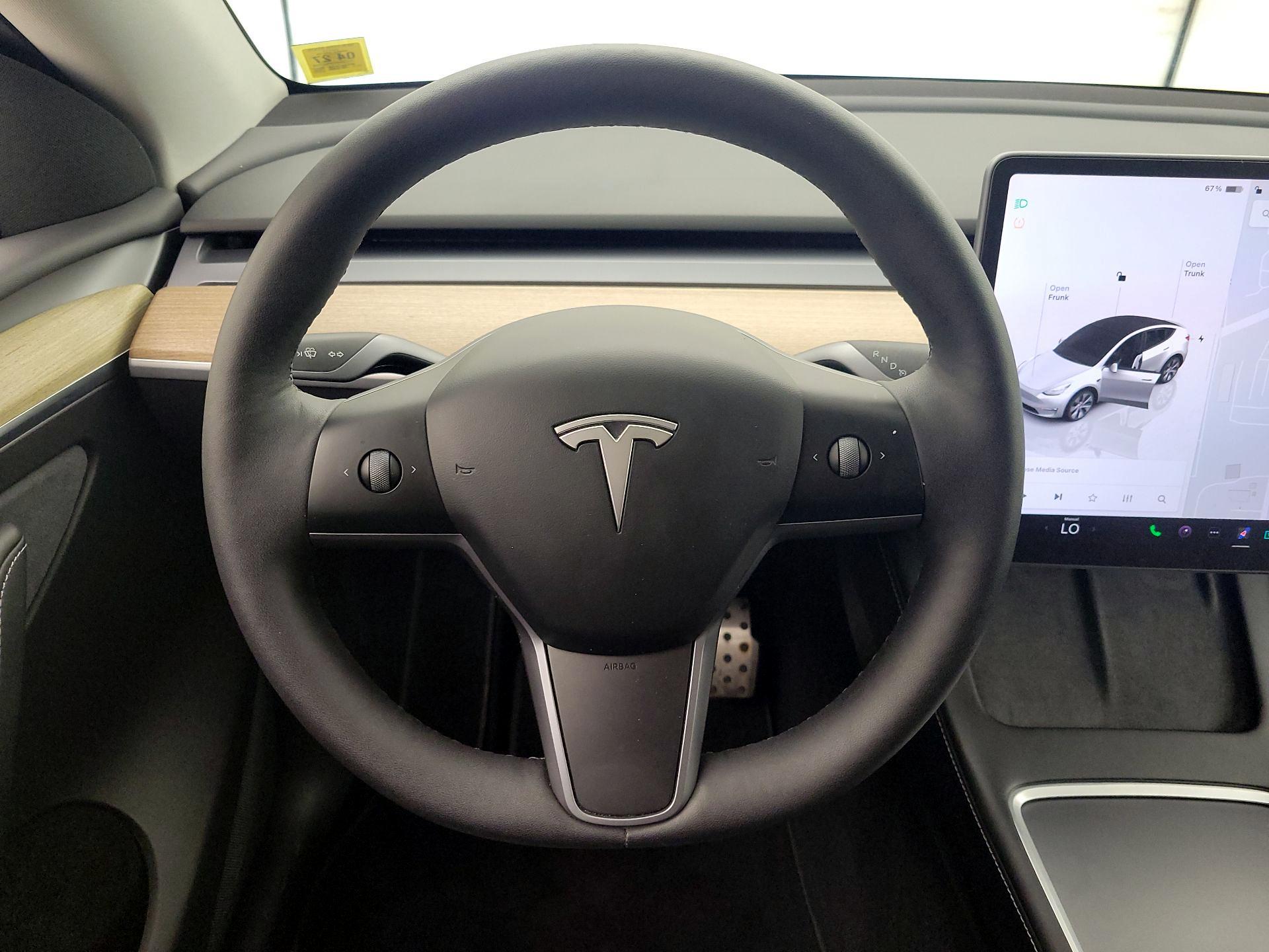 Thumbnail: 2023 Tesla Model Y - 10