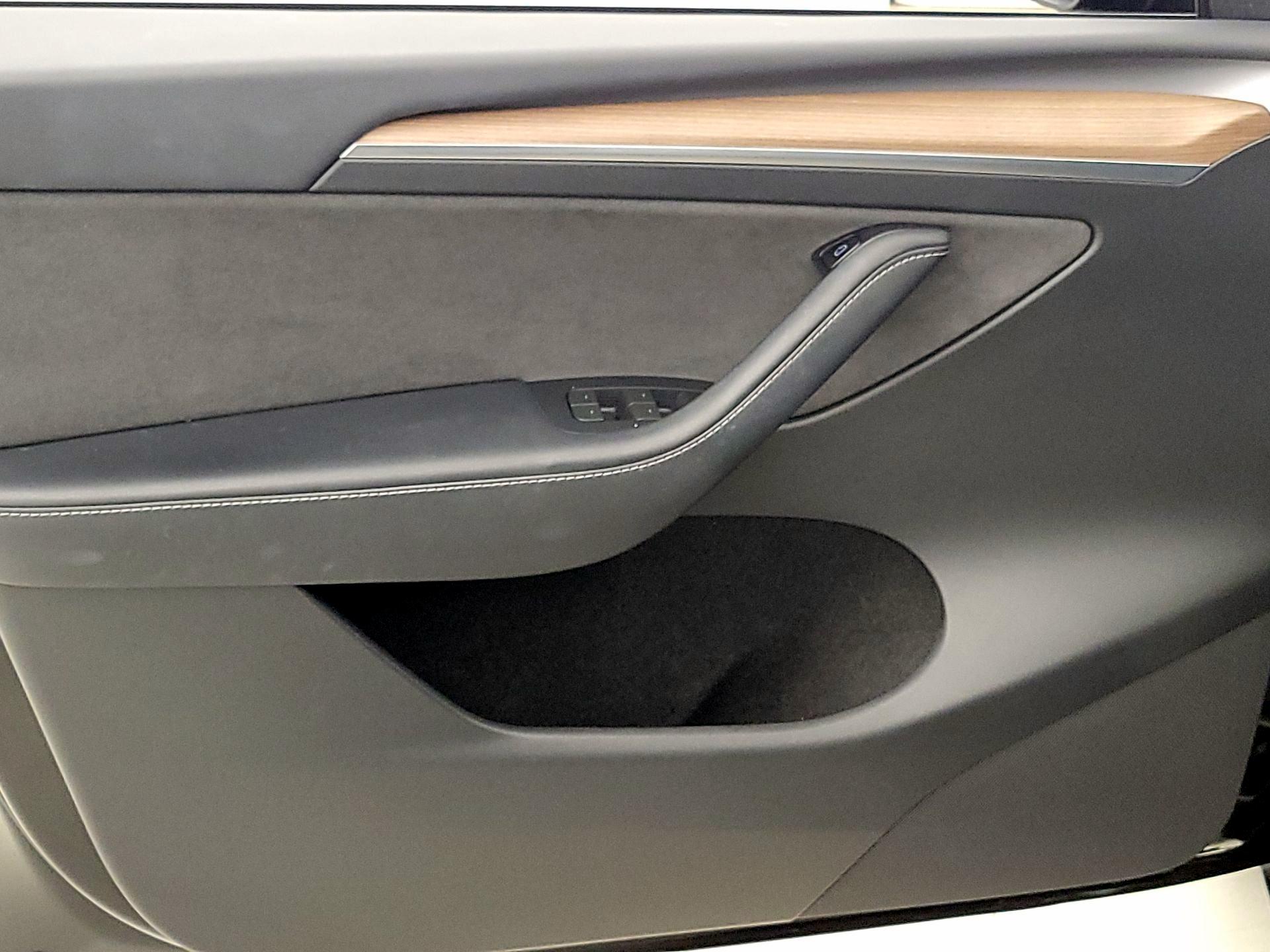Thumbnail: 2024 Tesla Model Y - 12
