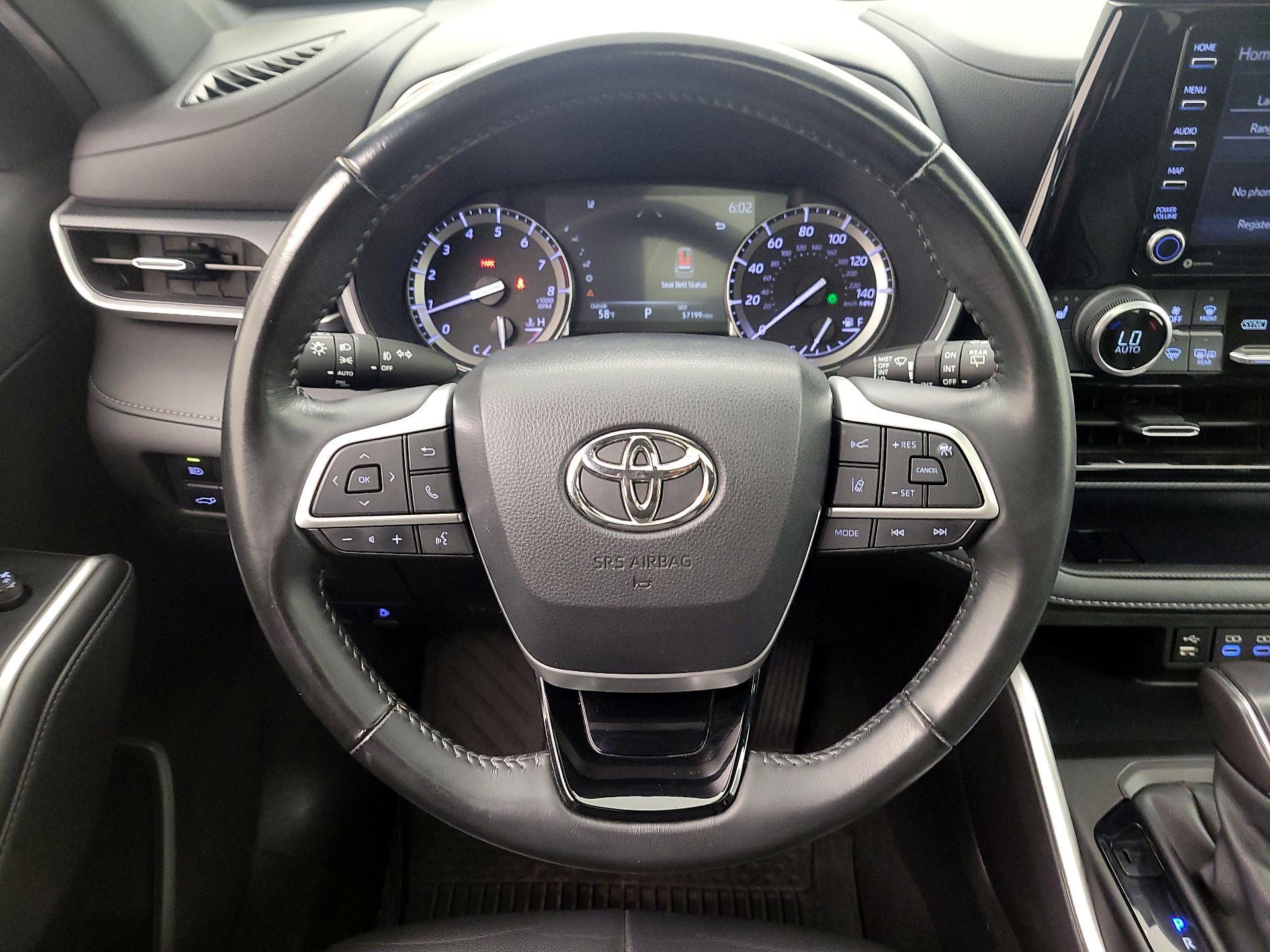 Thumbnail: 2022 Toyota Highlander - 10