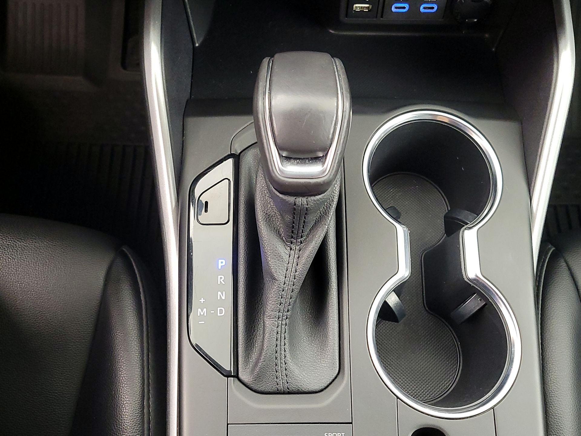 Thumbnail: 2022 Toyota Highlander - 17