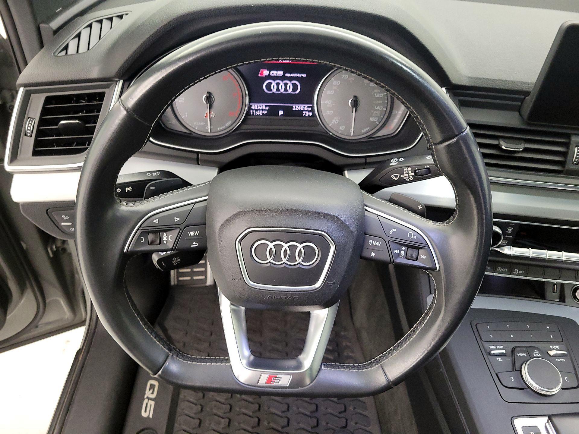 Thumbnail: 2019 Audi SQ5 - 10