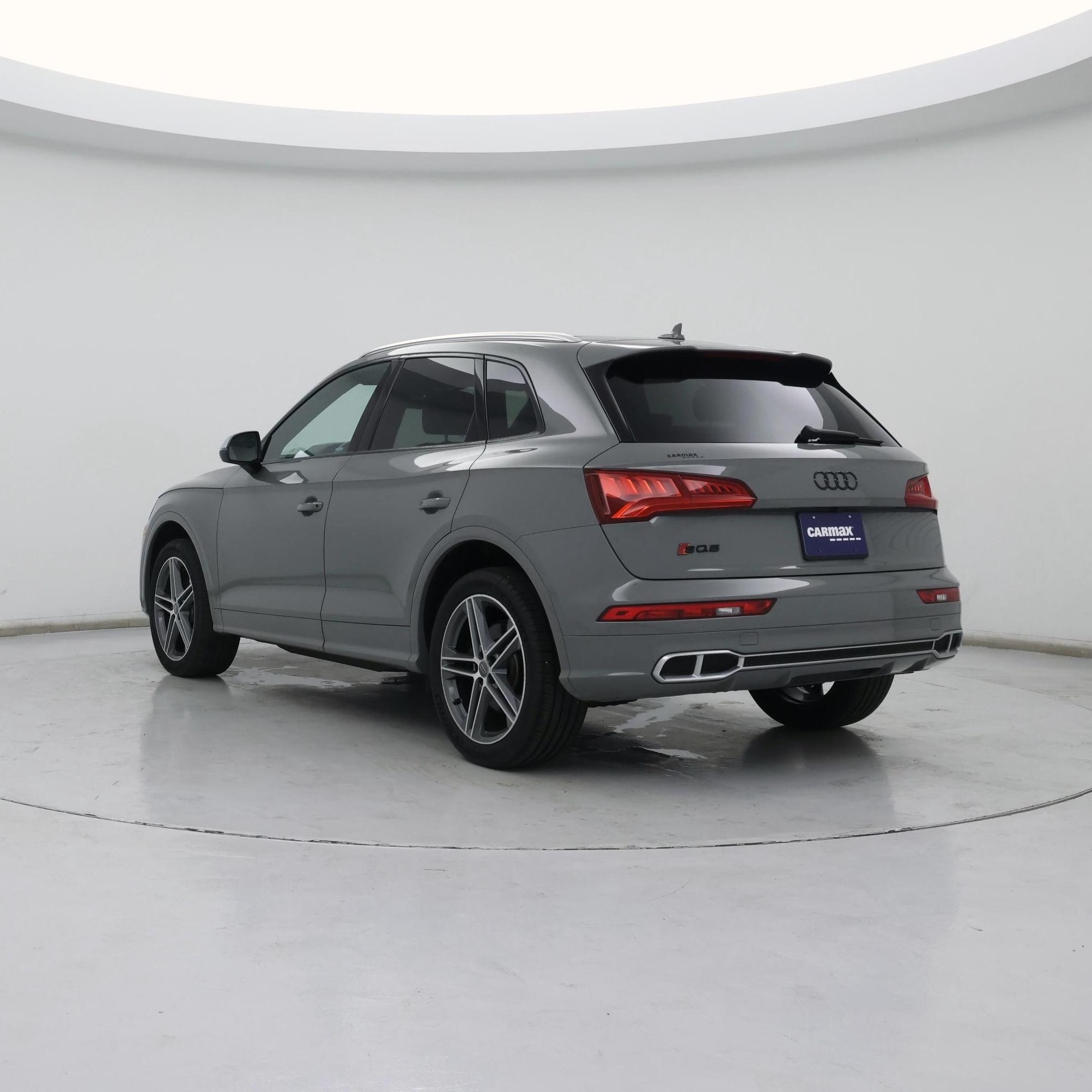 Thumbnail: 2019 Audi SQ5 - 2