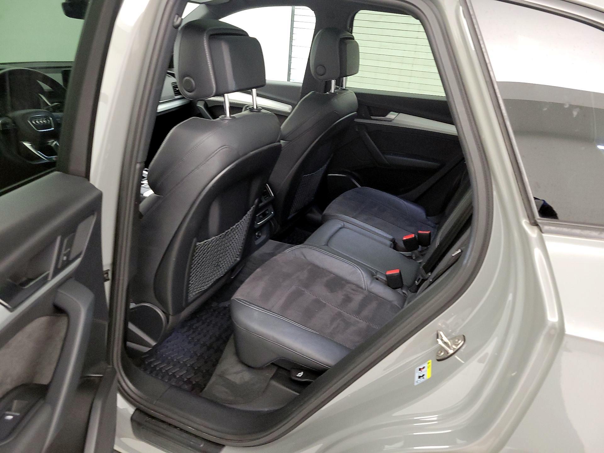 Thumbnail: 2019 Audi SQ5 - 20