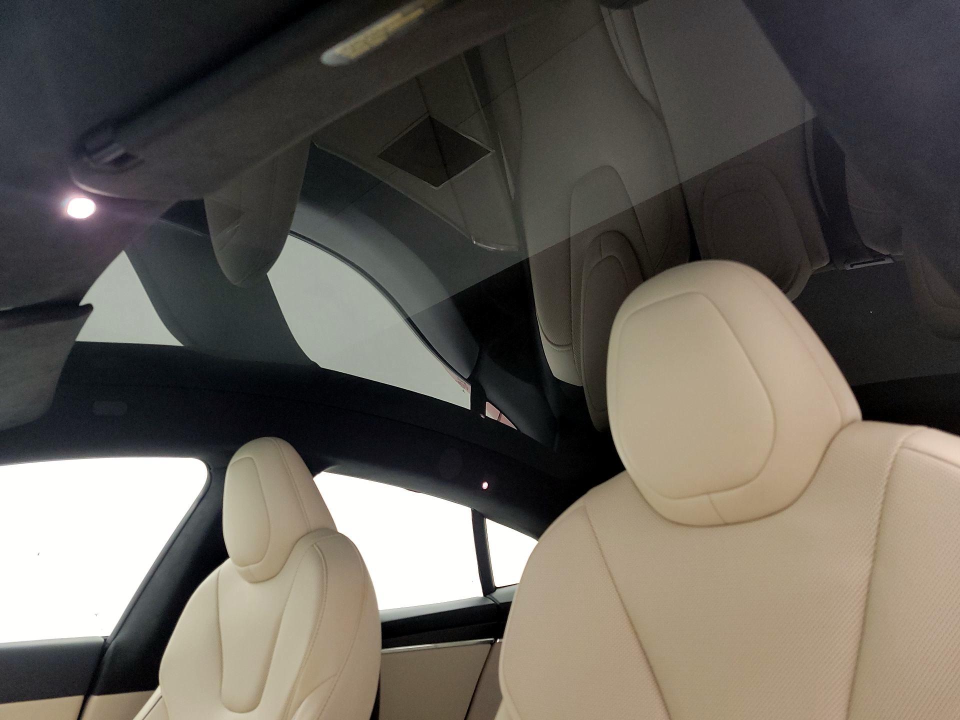 Thumbnail: 2022 Tesla Model S - 18