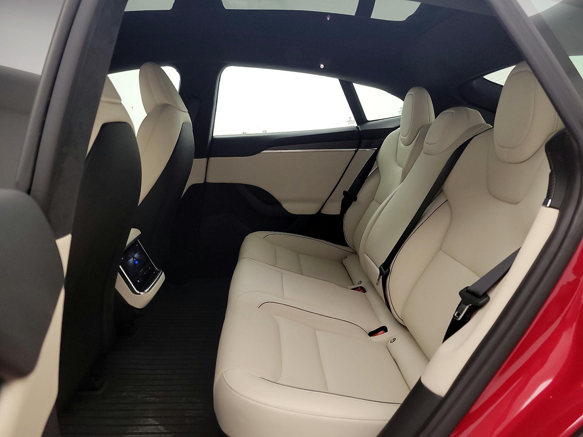 Thumbnail: 2022 Tesla Model S - 19
