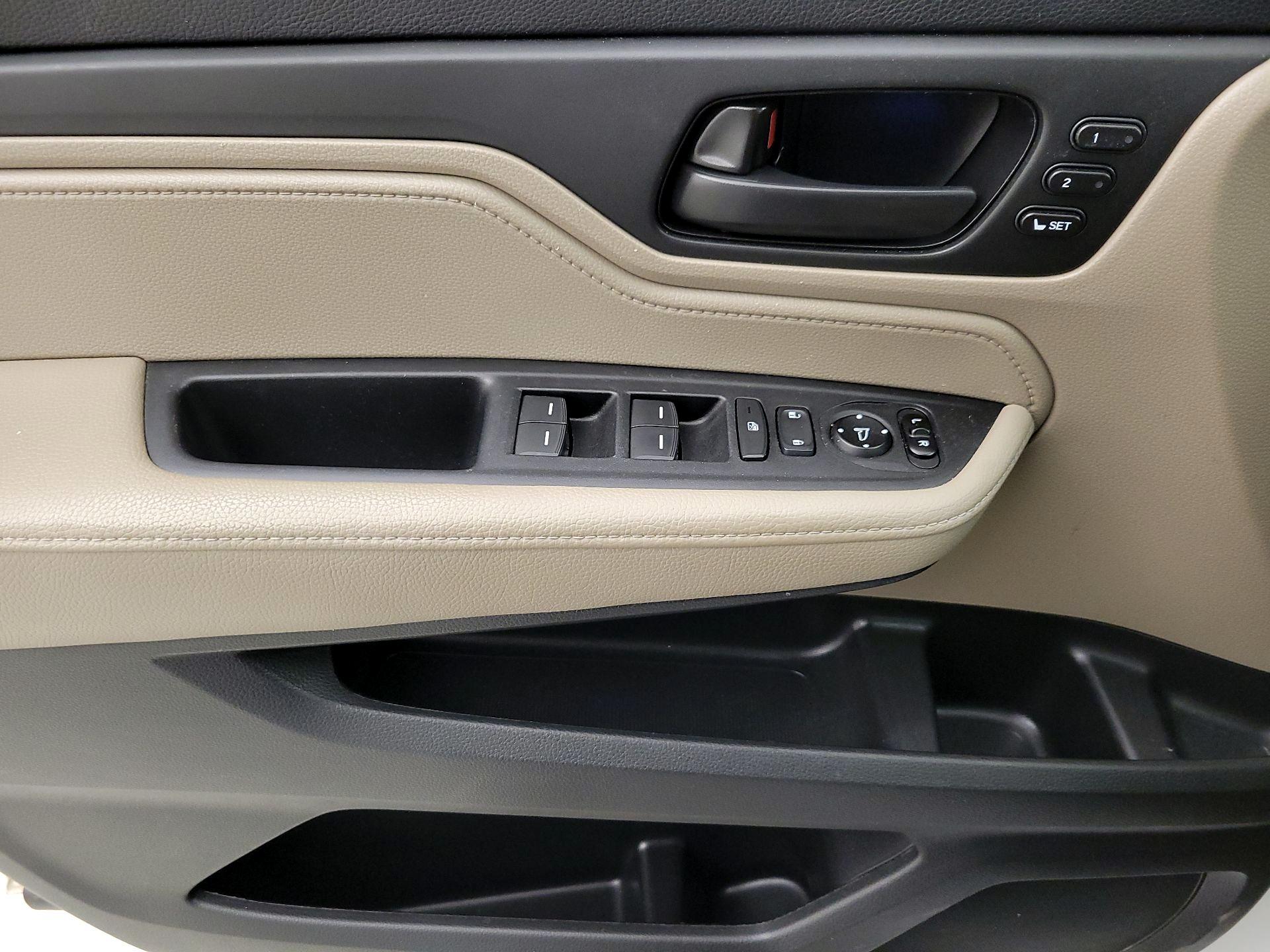 Thumbnail: 2021 Honda Odyssey - 12
