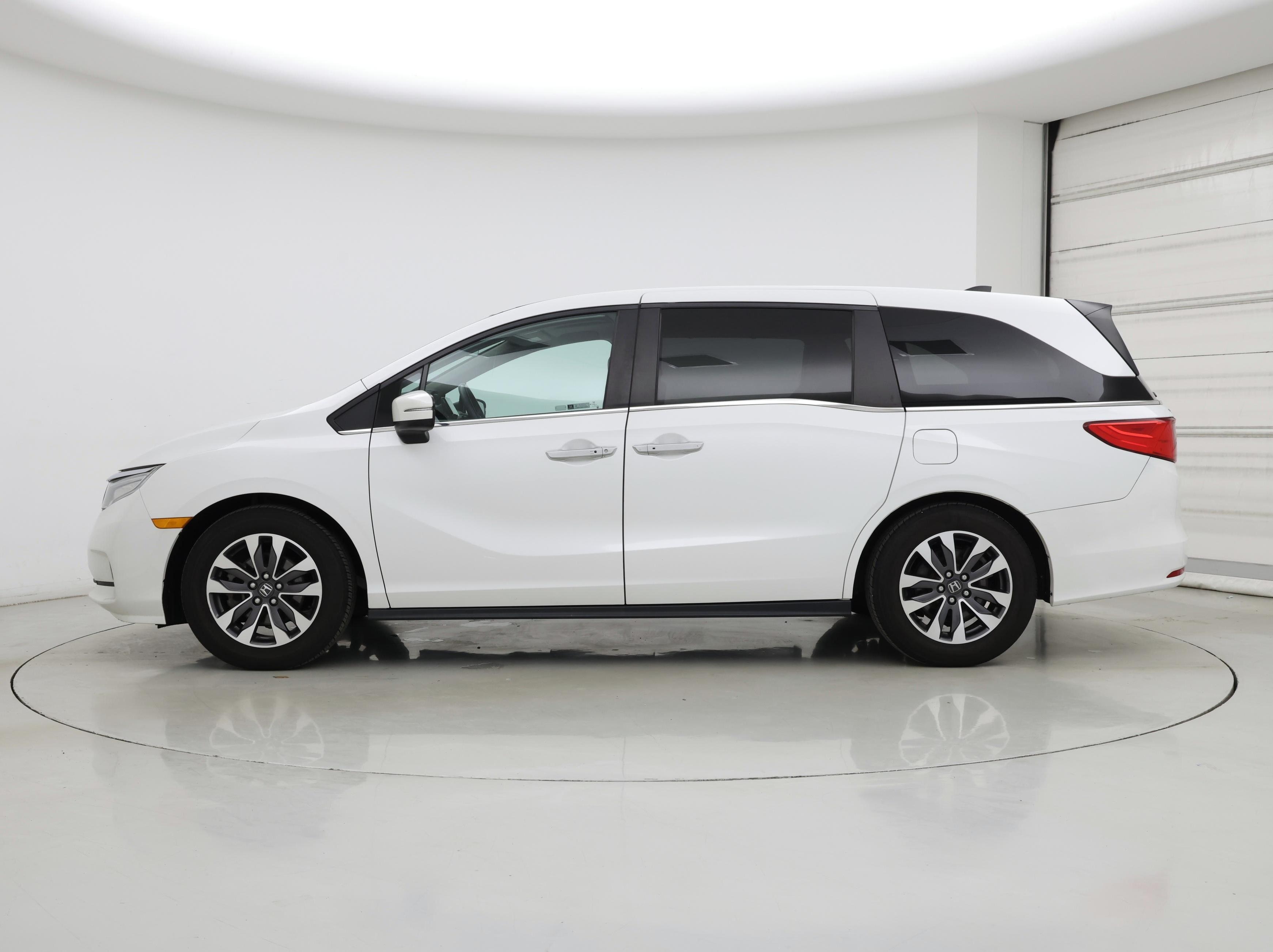 Thumbnail: 2021 Honda Odyssey - 3