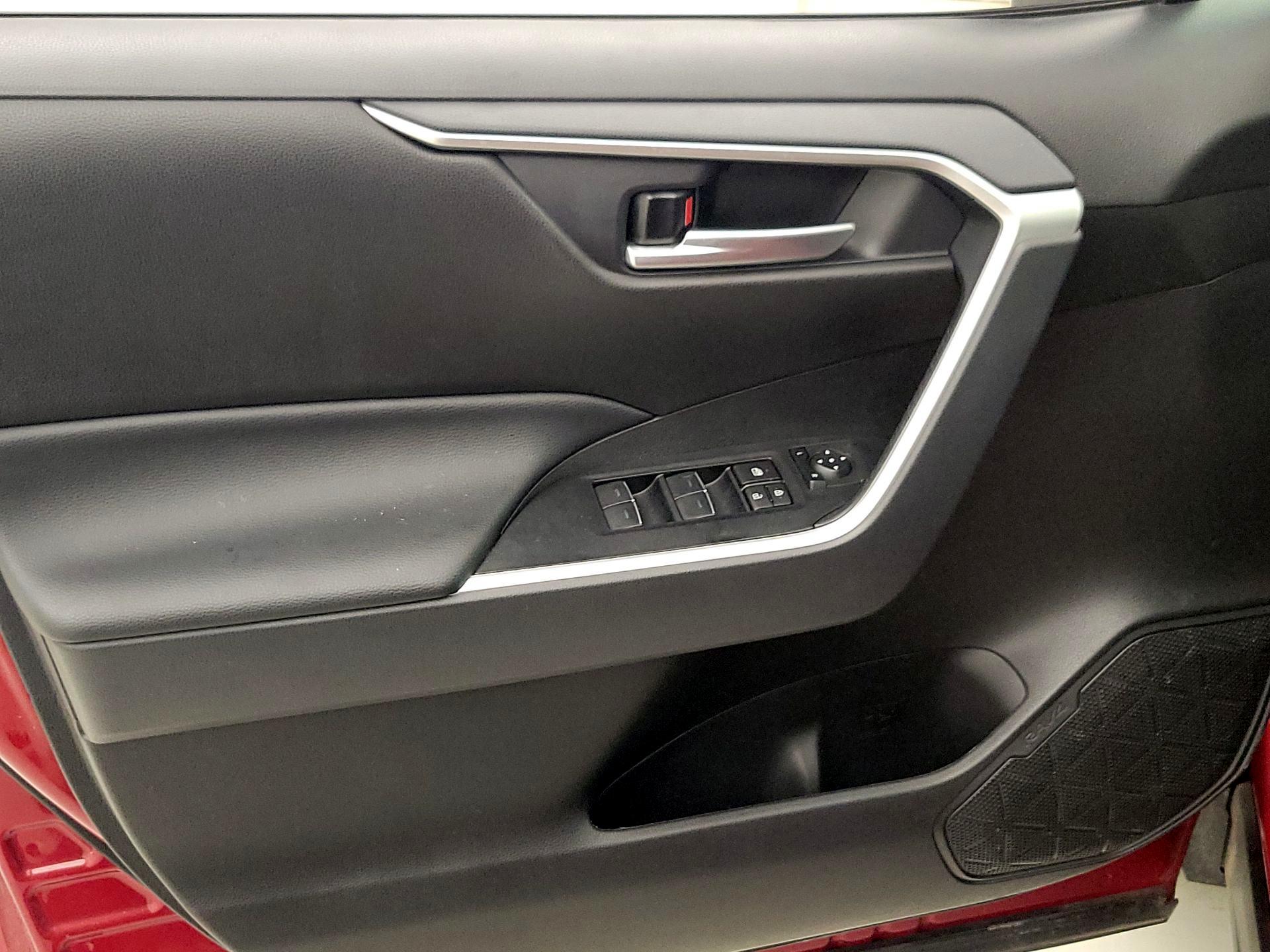 Thumbnail: 2024 Toyota RAV4 - 12