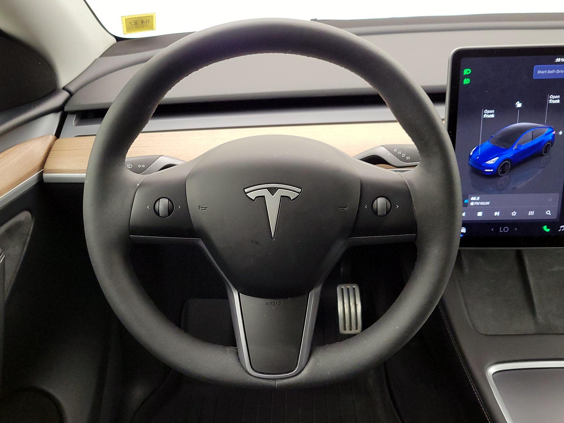 Thumbnail: 2025 Tesla Model Y - 10