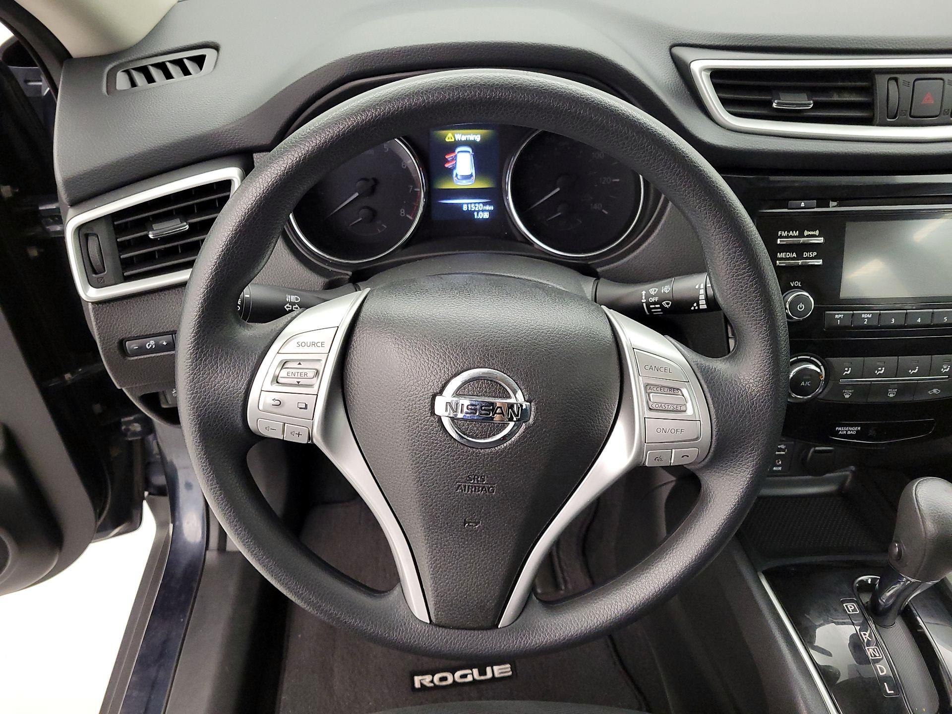 Thumbnail: 2016 Nissan Rogue - 10
