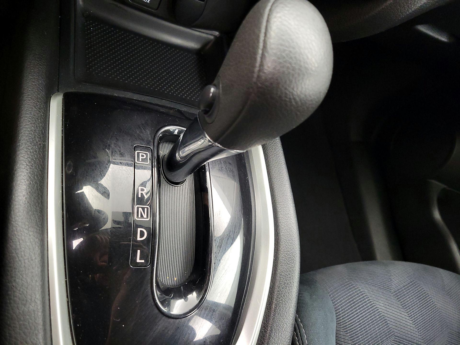 Thumbnail: 2016 Nissan Rogue - 17