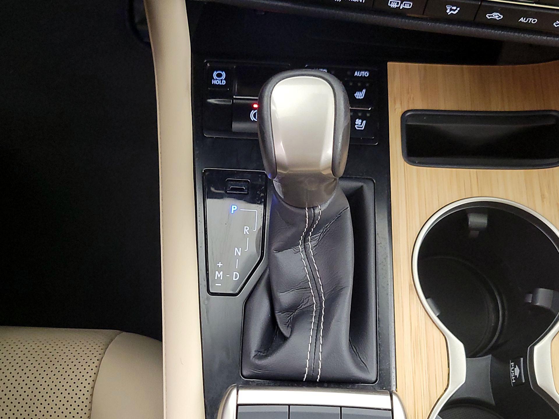 Thumbnail: 2022 Lexus RX - 18