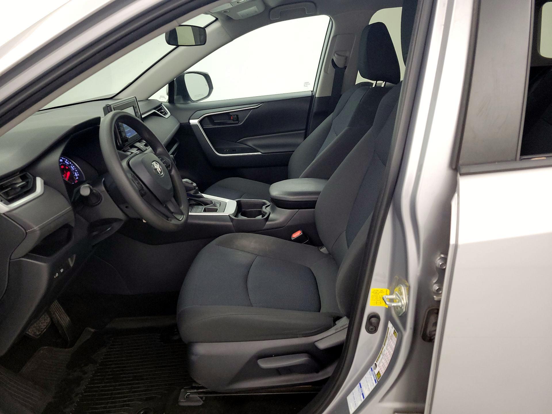 Thumbnail: 2019 Toyota RAV4 - 11