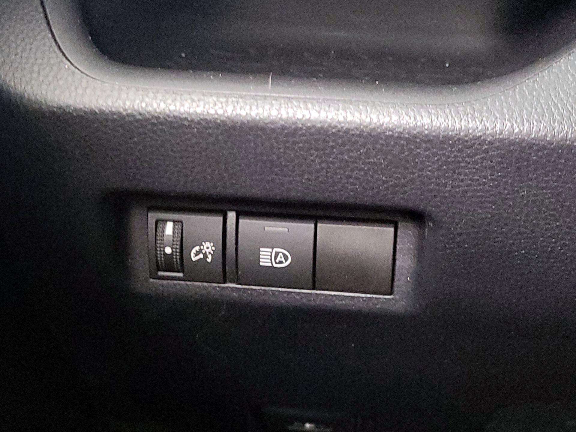 Thumbnail: 2019 Toyota RAV4 - 13