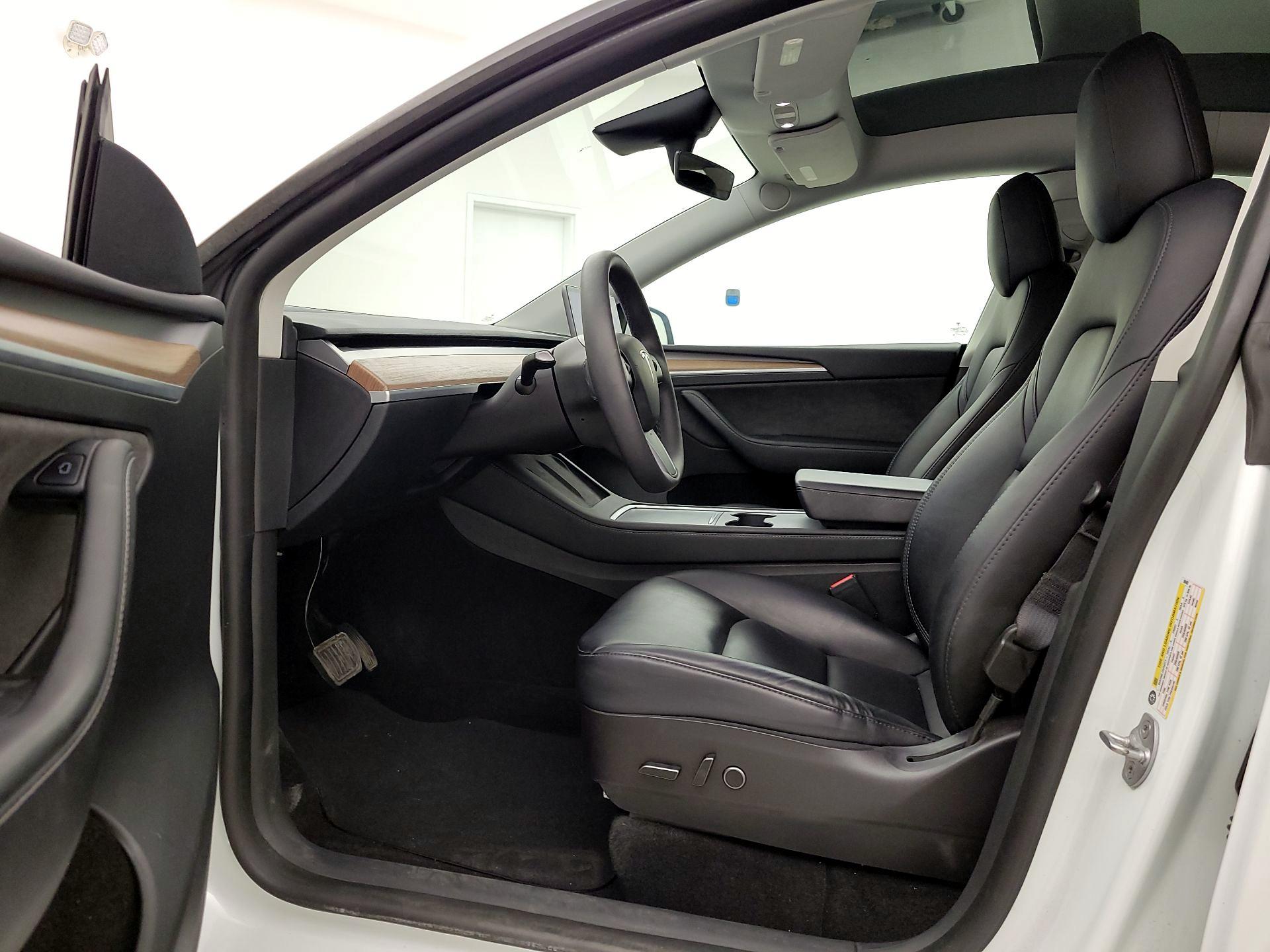 Thumbnail: 2023 Tesla Model Y - 11
