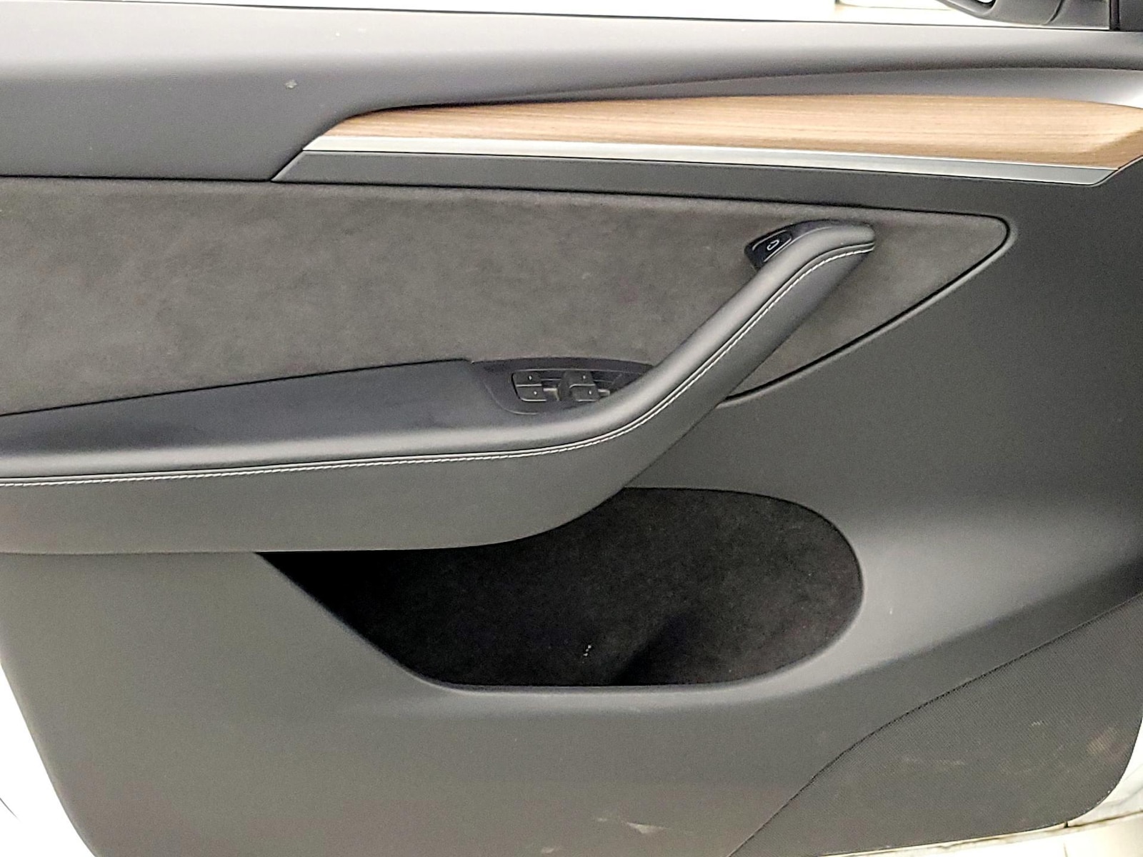 2023 Tesla Model Y Long Range - Photo 13