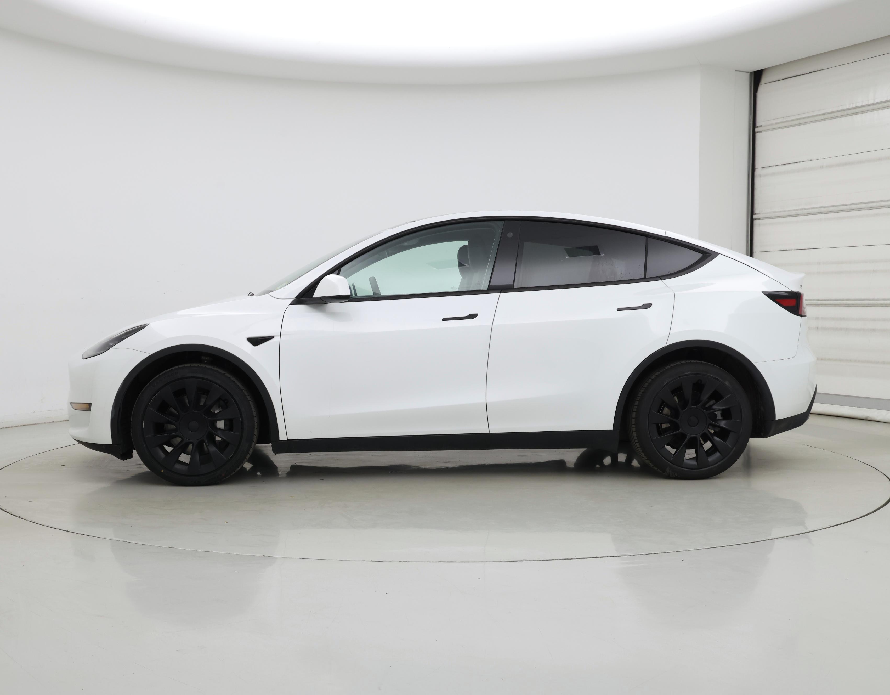 Thumbnail: 2023 Tesla Model Y - 3