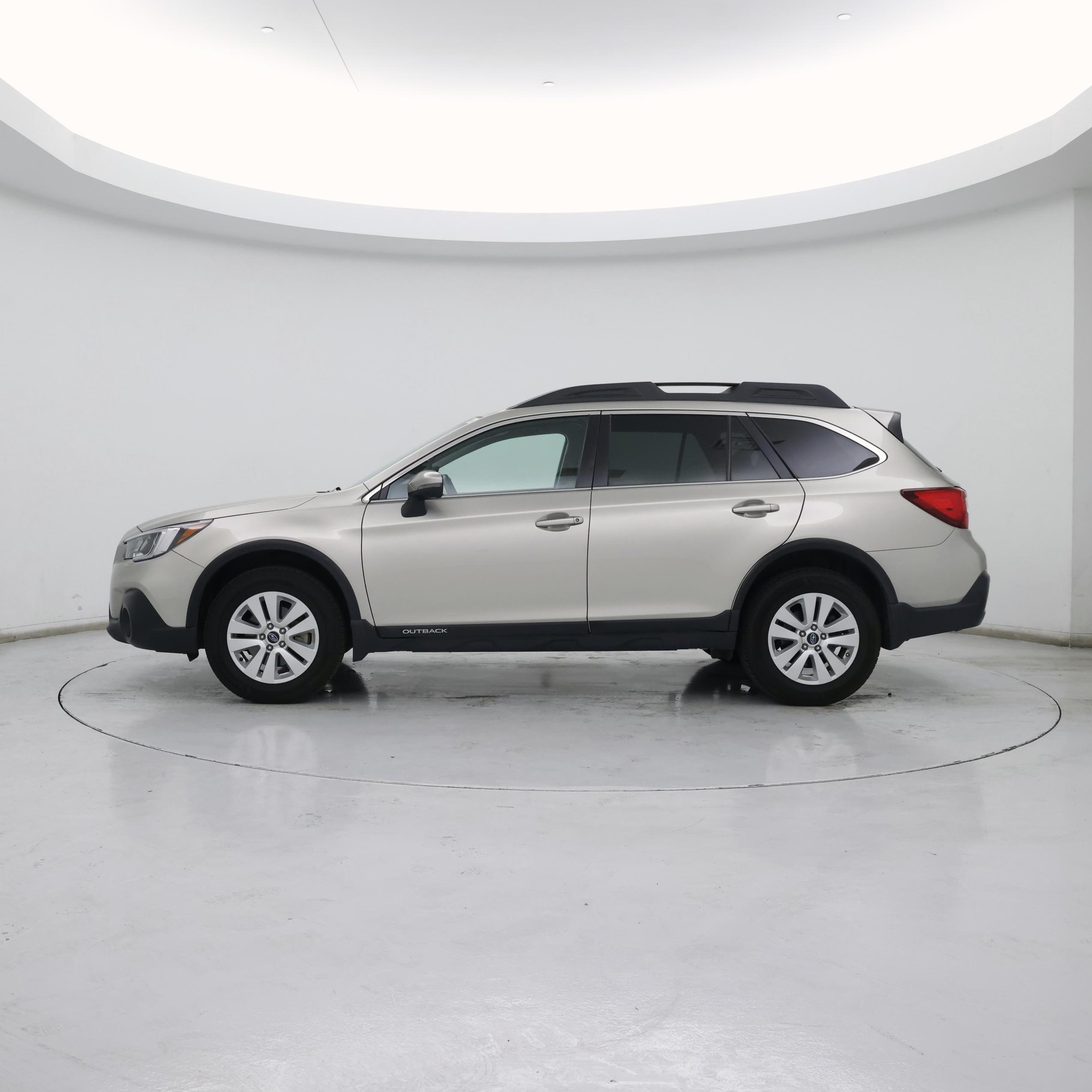 Thumbnail: 2018 Subaru Outback - 3