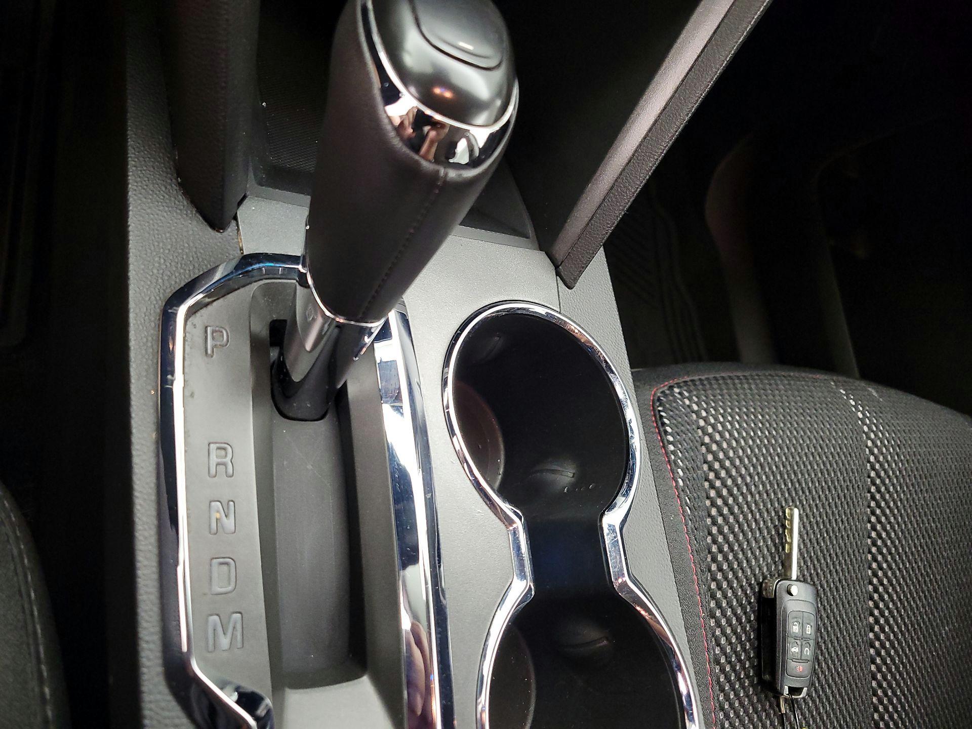 Thumbnail: 2017 Chevrolet Equinox - 16