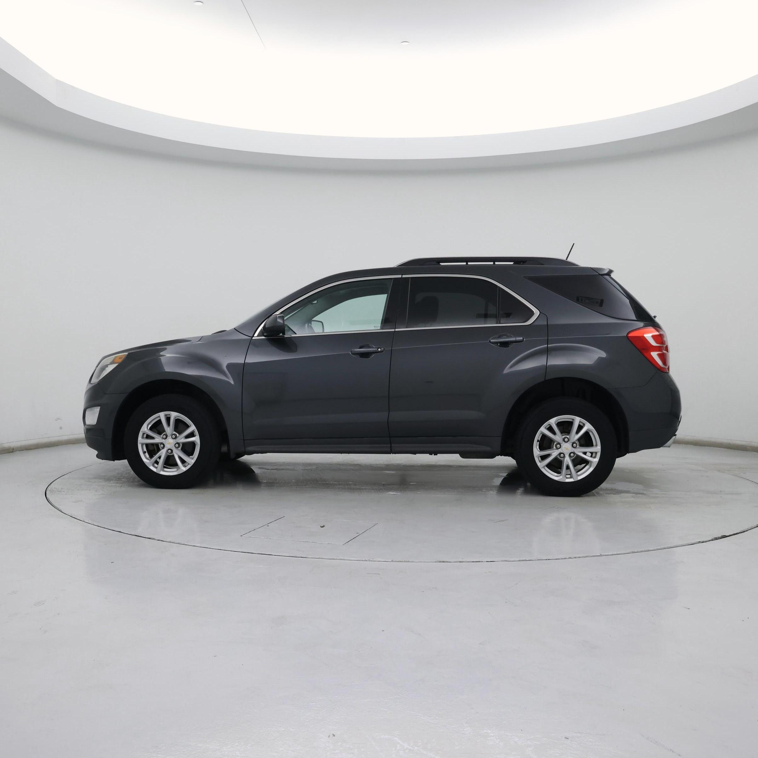 Thumbnail: 2017 Chevrolet Equinox - 3