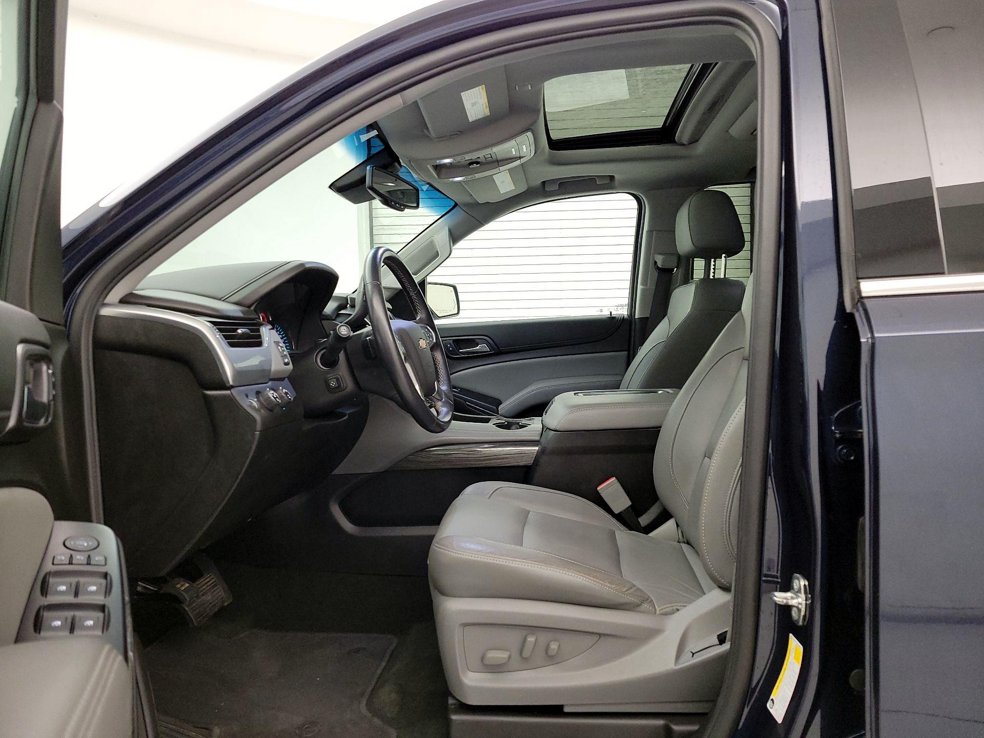 Thumbnail: 2018 Chevrolet Suburban - 11