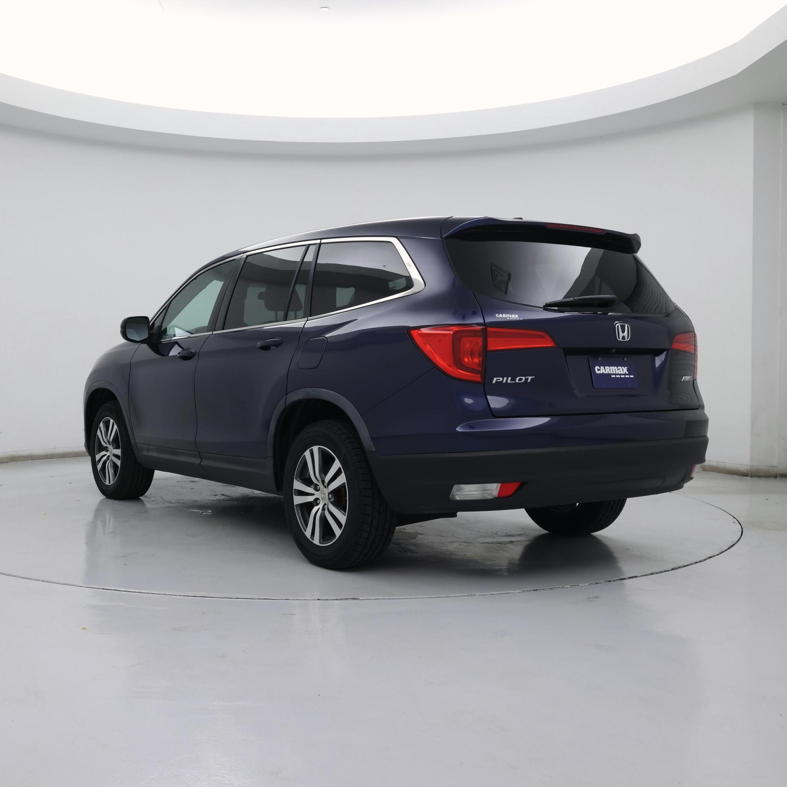 Thumbnail: 2017 Honda Pilot - 2