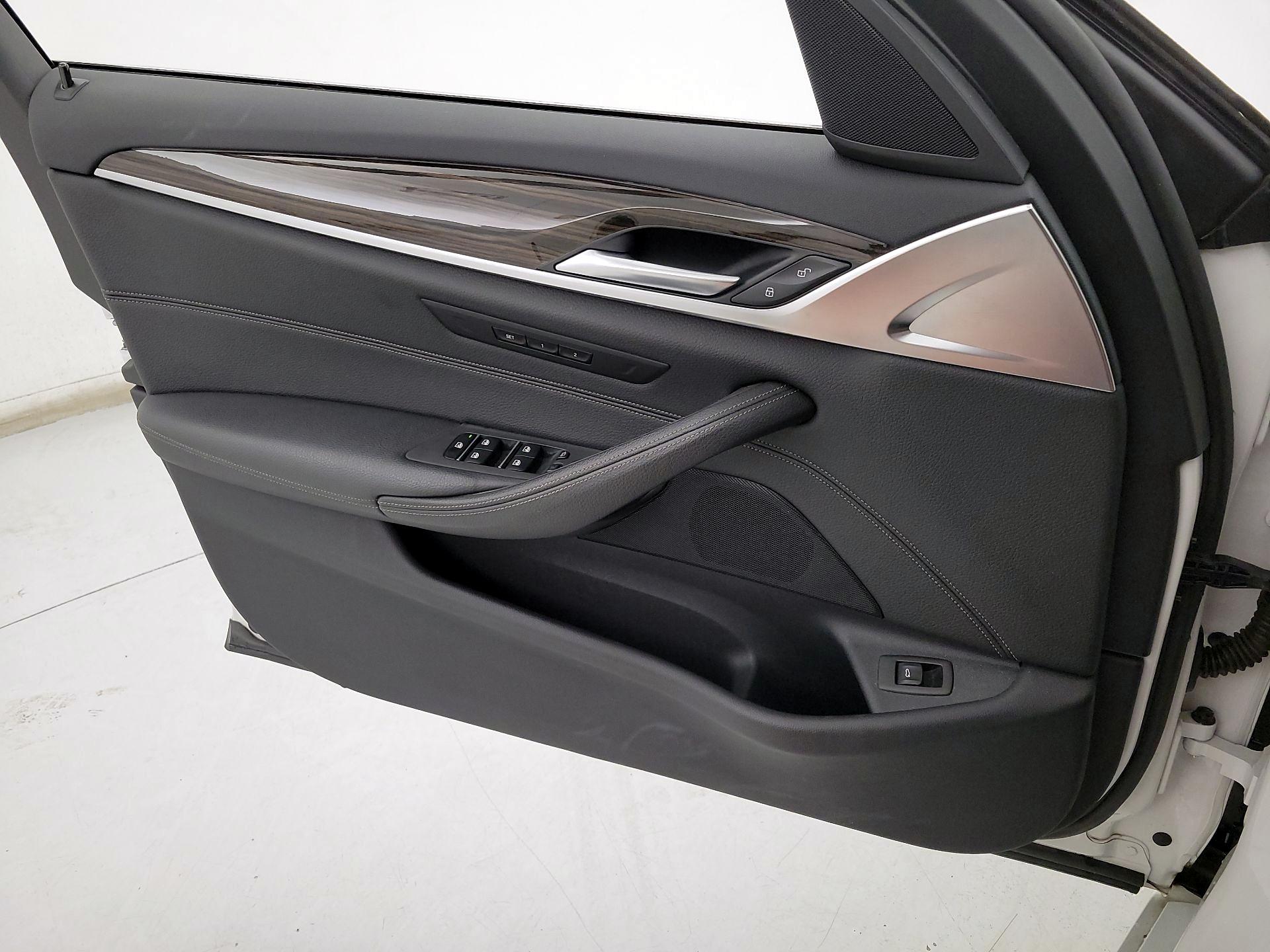 Thumbnail: 2019 BMW 5 Series - 12