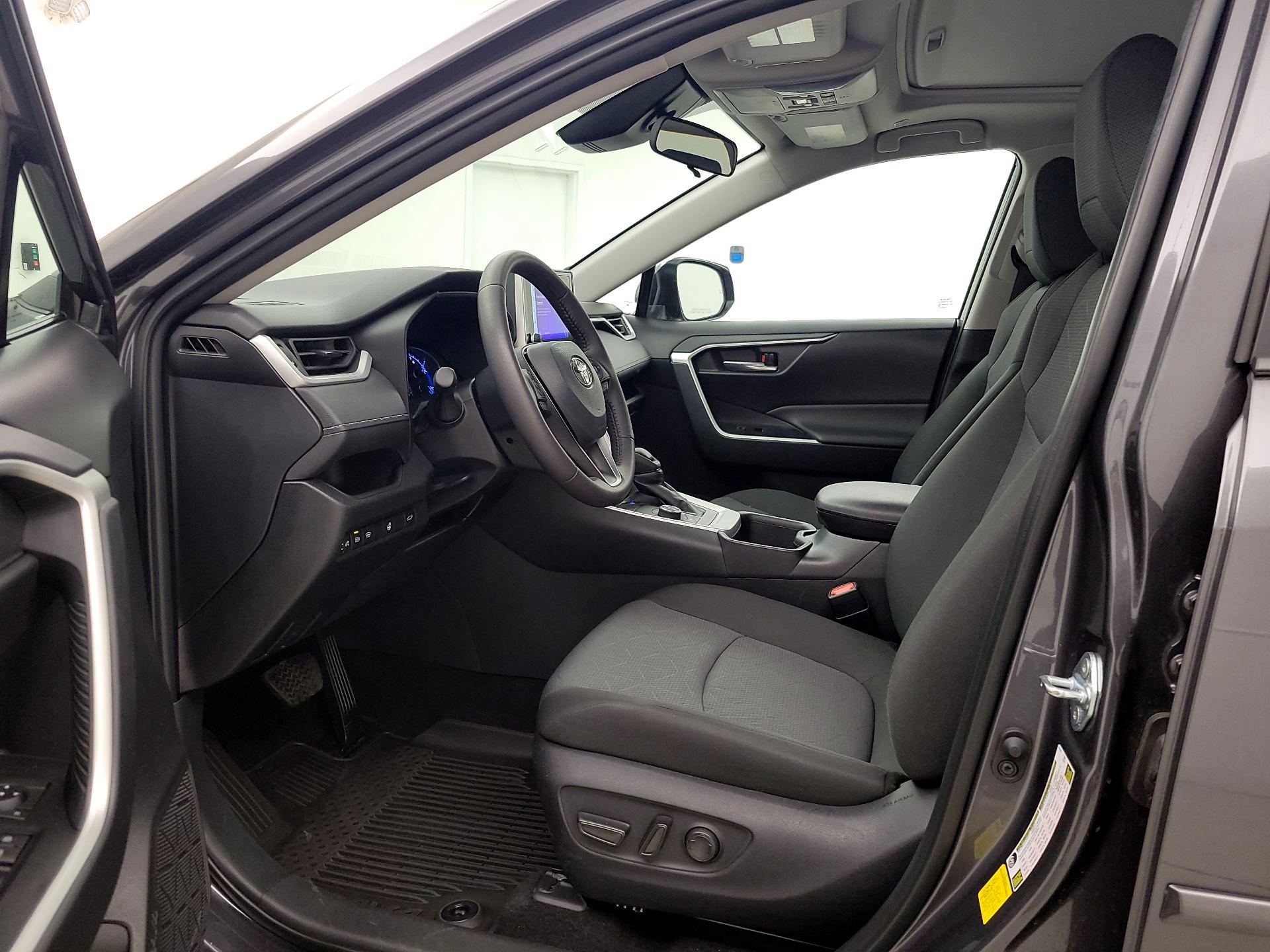 Thumbnail: 2025 Toyota RAV4 - 11