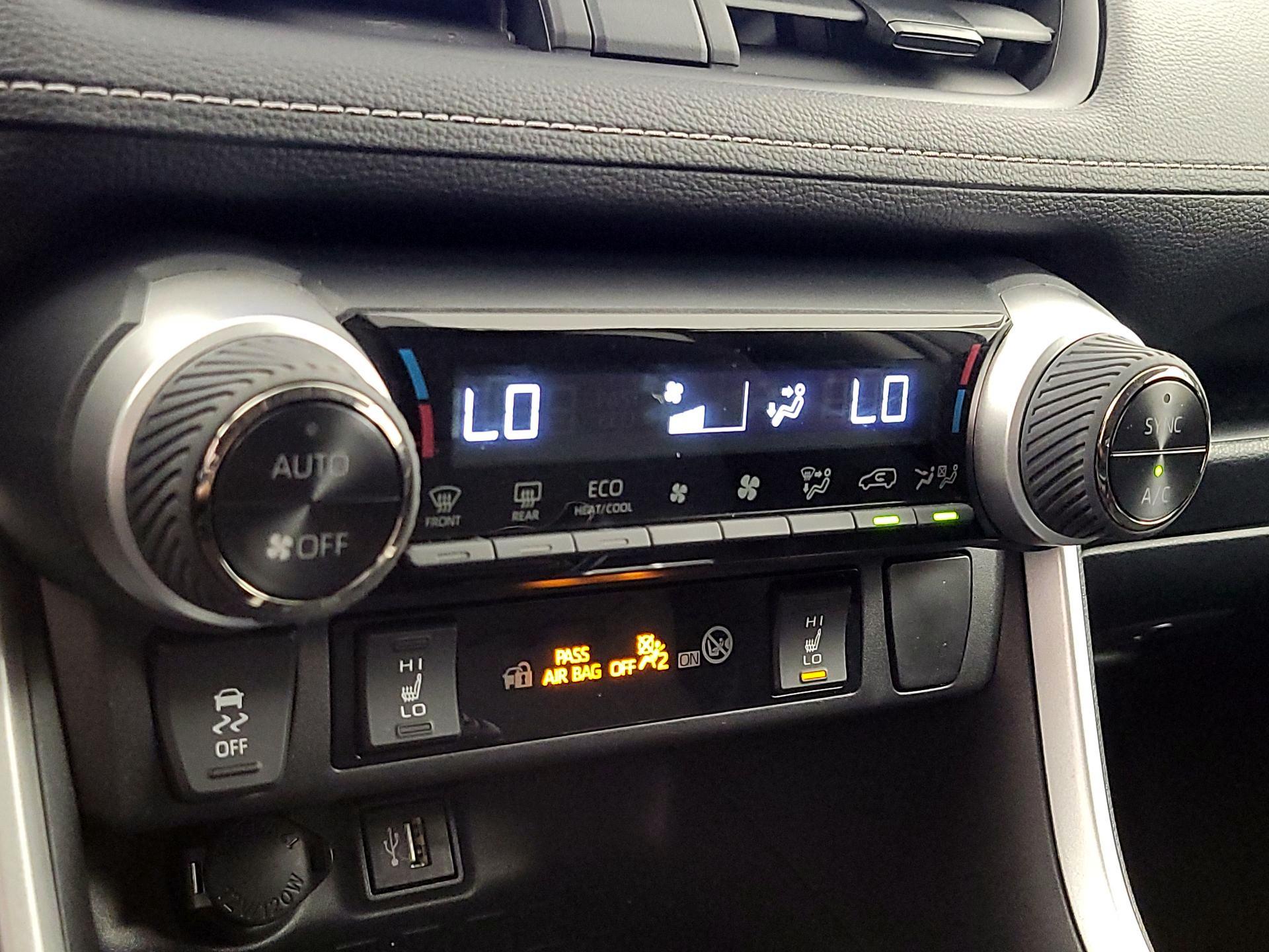 Thumbnail: 2025 Toyota RAV4 - 16