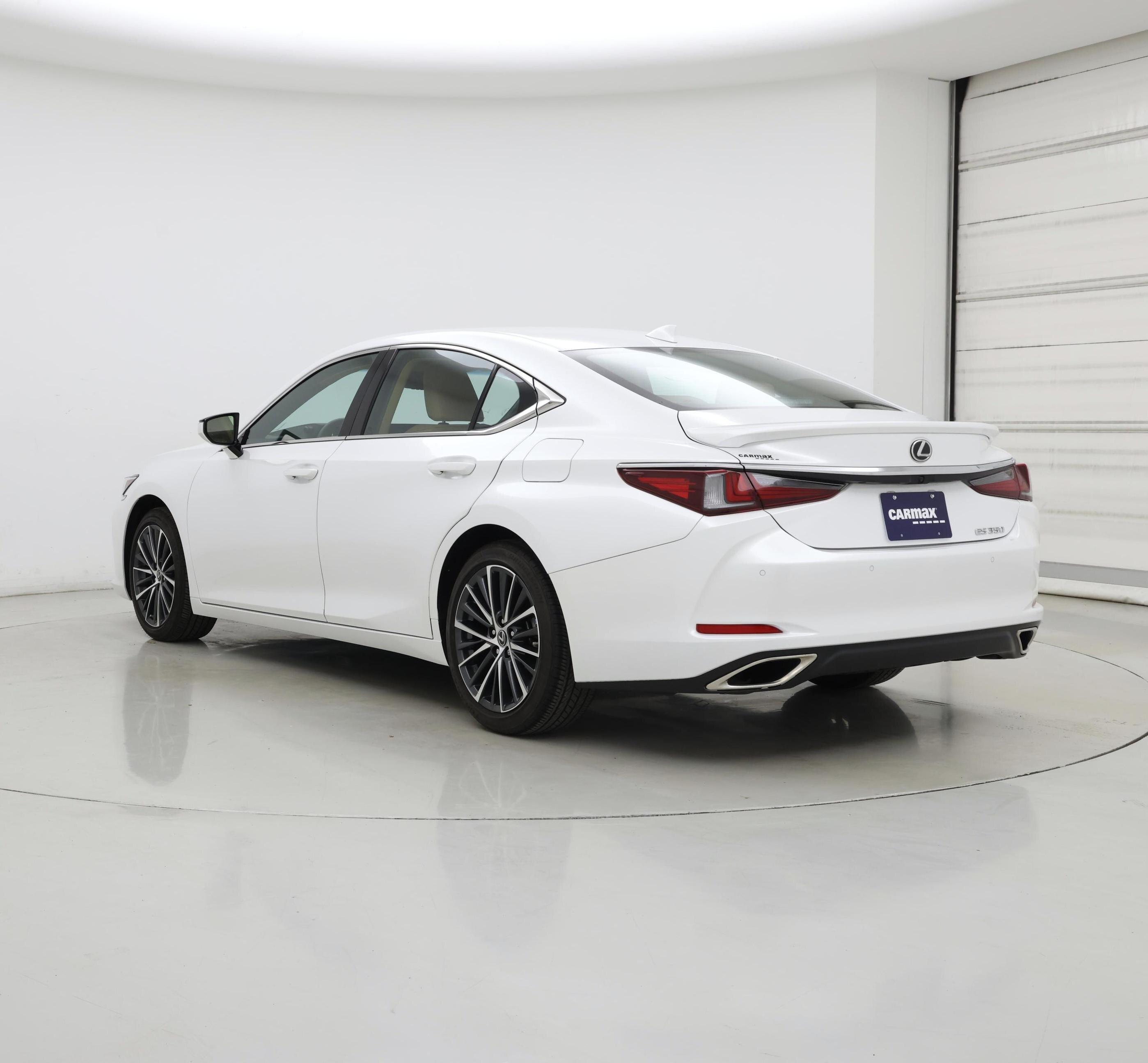Thumbnail: 2023 Lexus ES - 2
