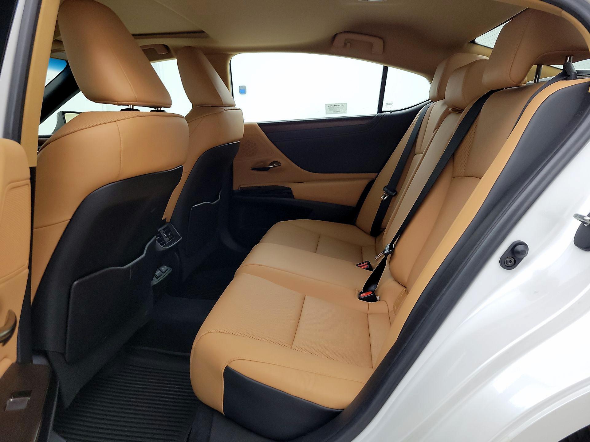 Thumbnail: 2023 Lexus ES - 20