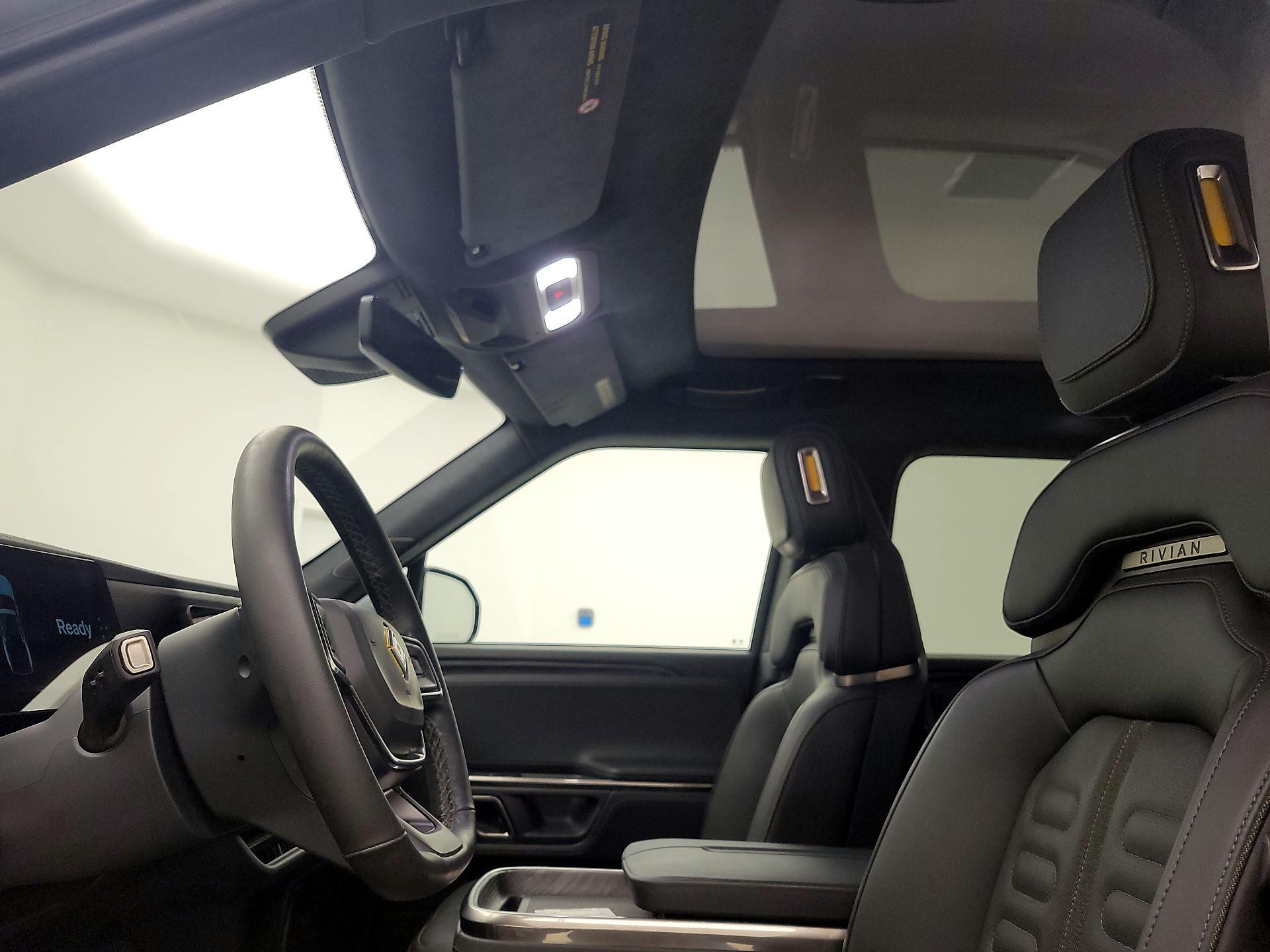 Thumbnail: 2023 Rivian R1T - 19
