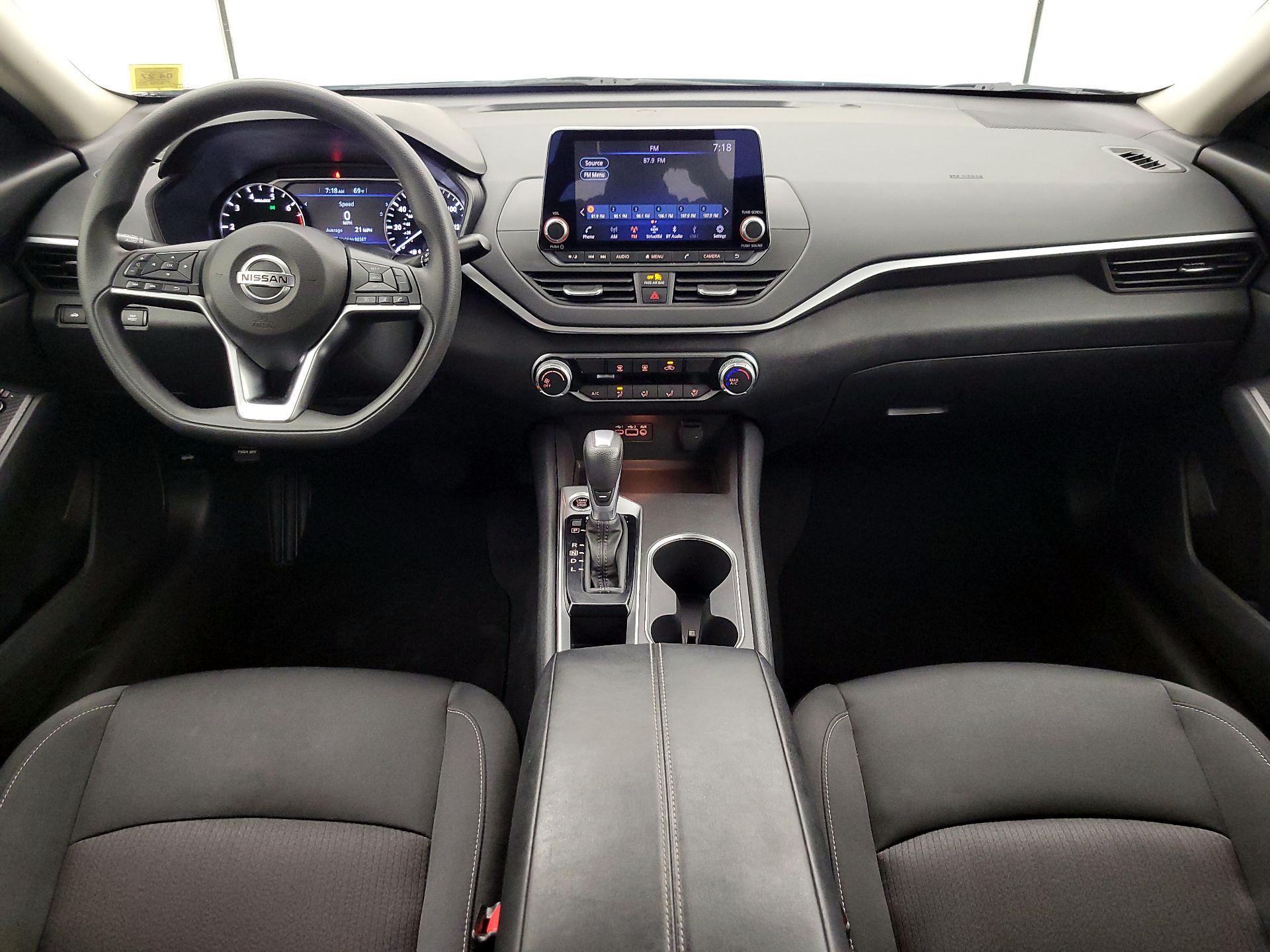 Thumbnail: 2022 Nissan Altima - 9