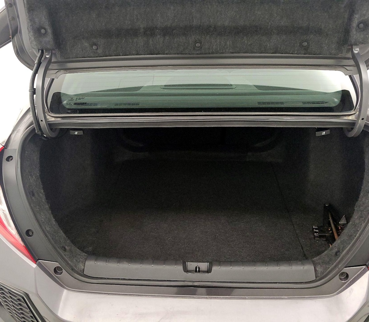 Trunk/Cargo (Seats Up)